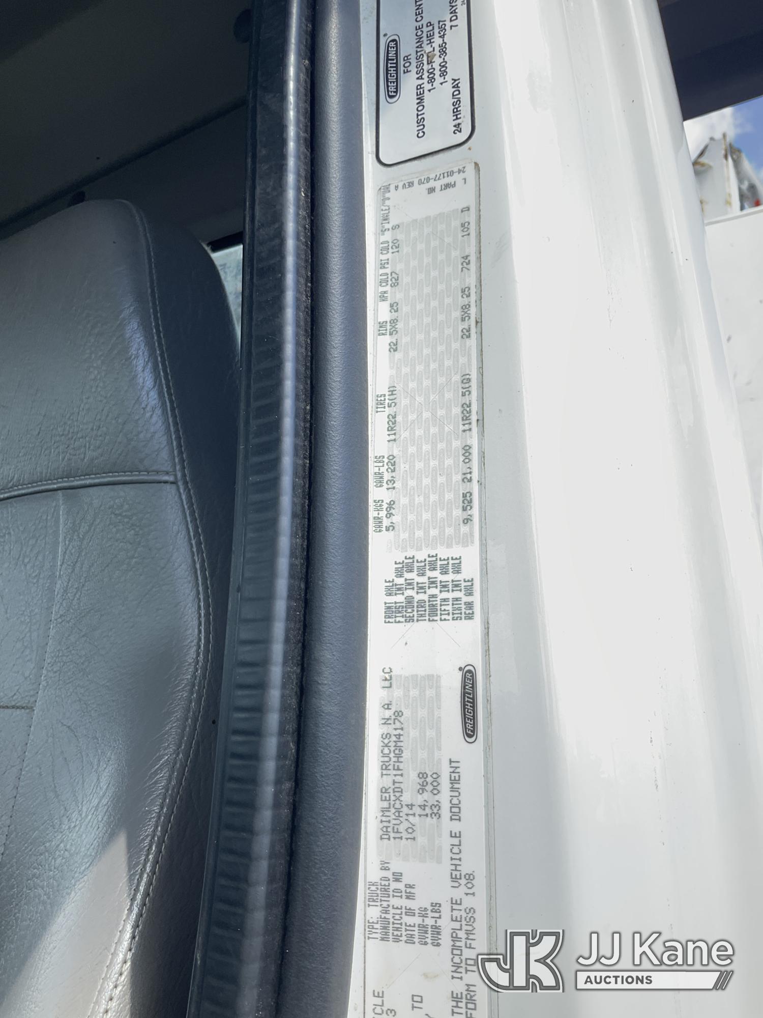 2015 Freightliner M2 106