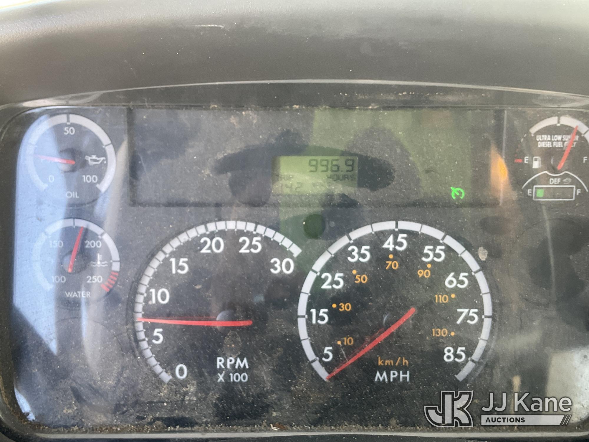 2015 Freightliner M2 106