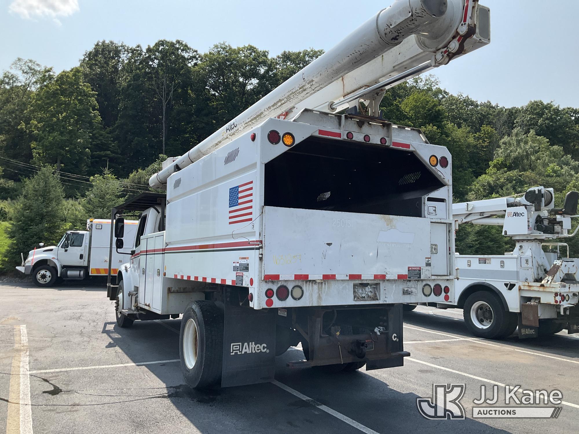 2015 Freightliner M2 106