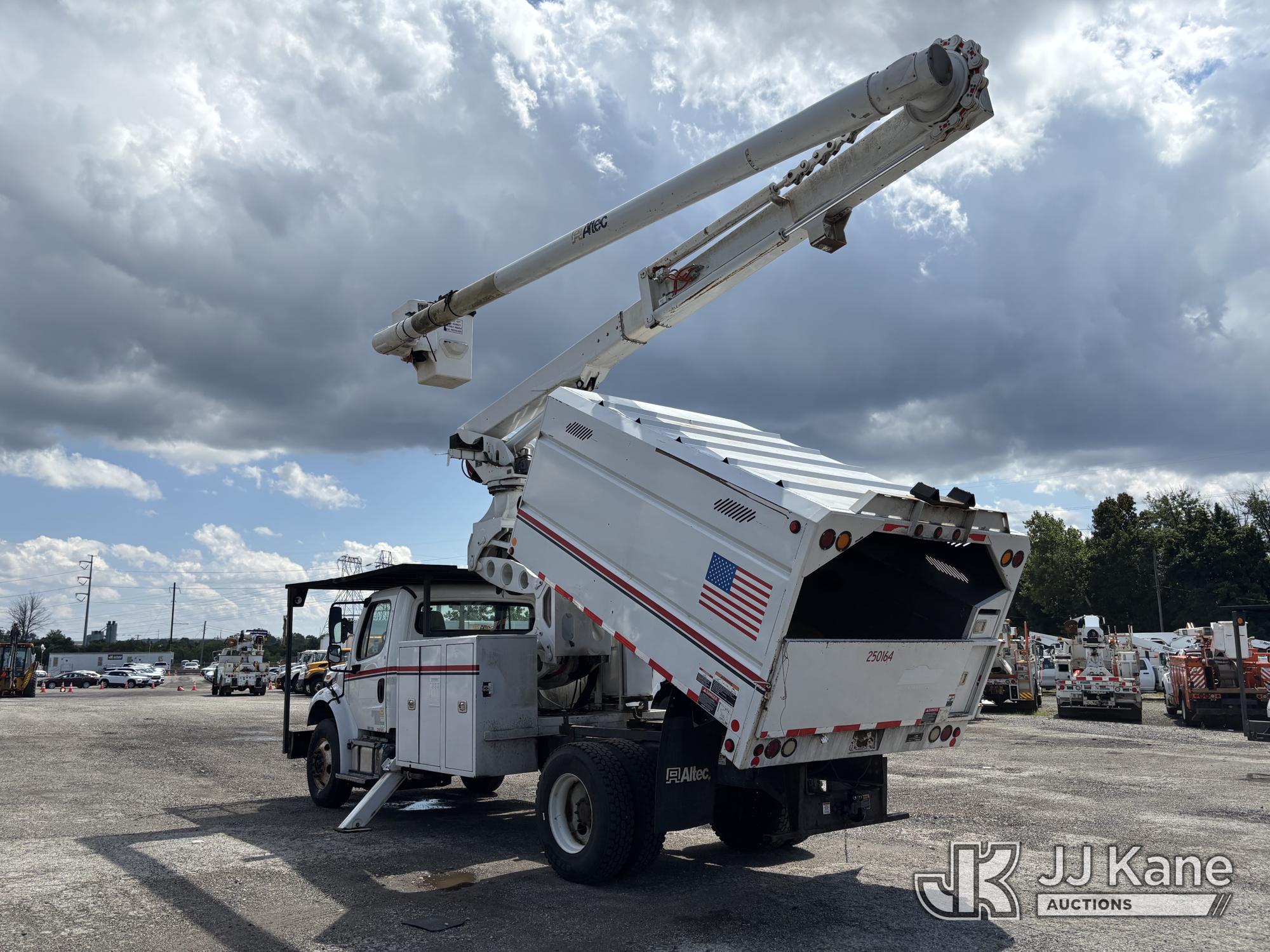 2015 Freightliner M2 106