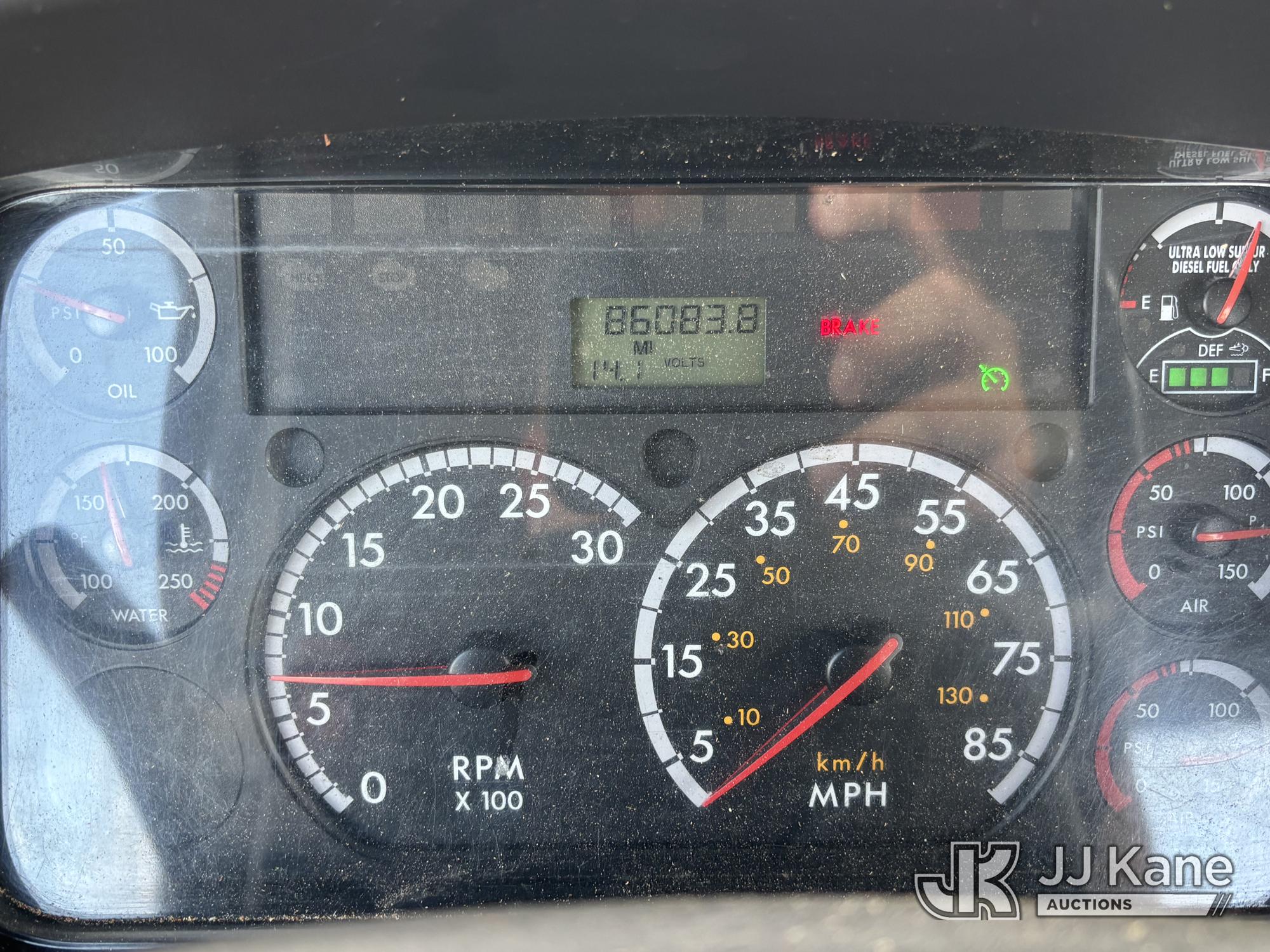 2015 Freightliner M2 106