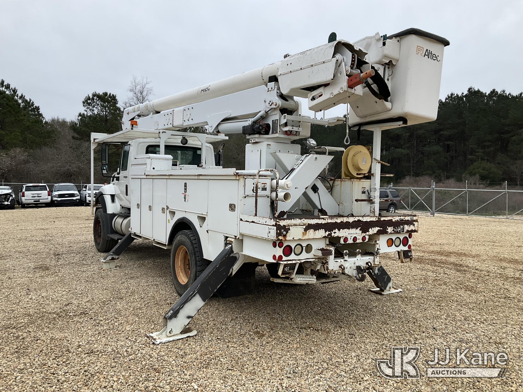 2010 International 7300 4x4