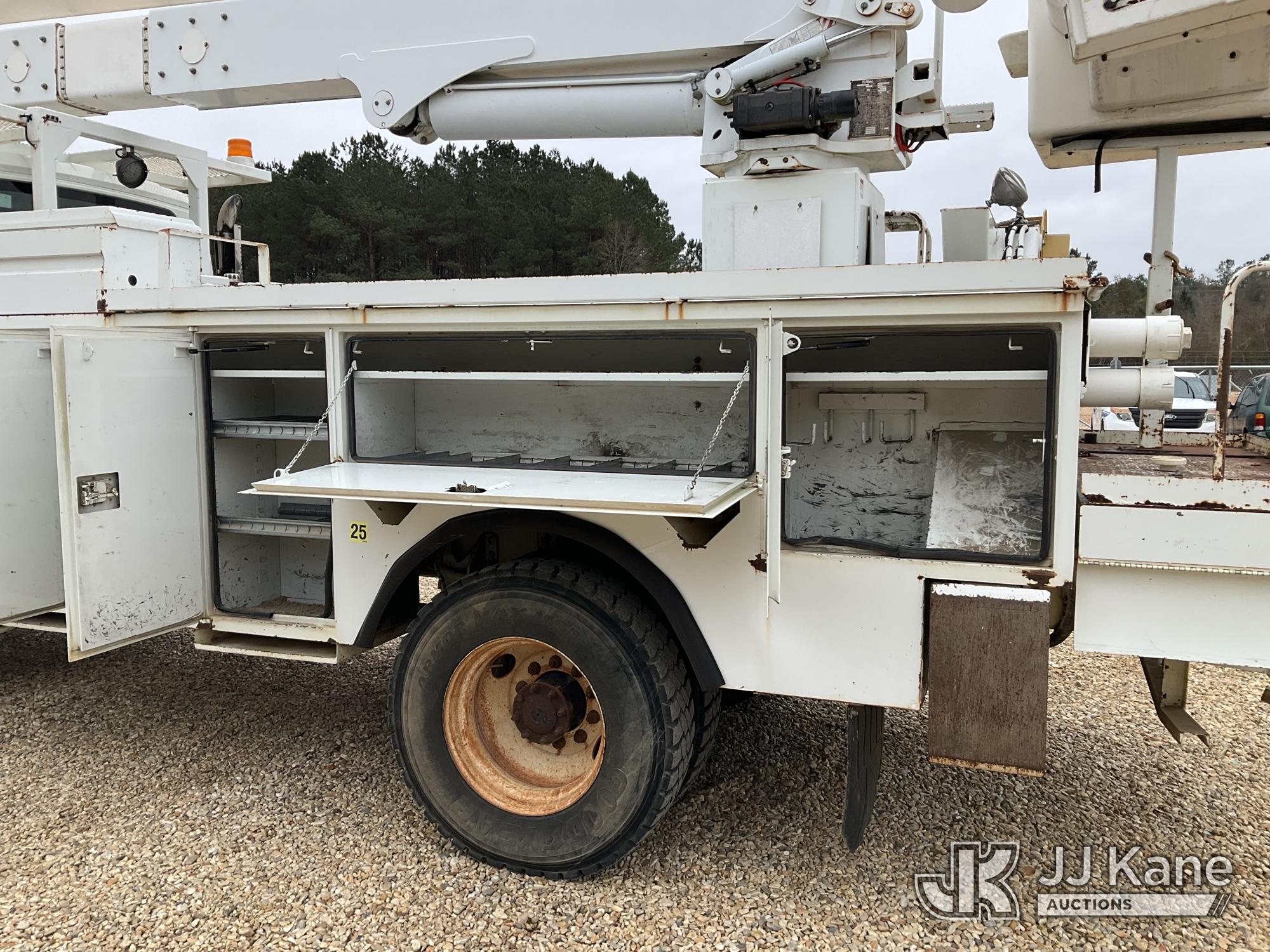 2010 International 7300 4x4
