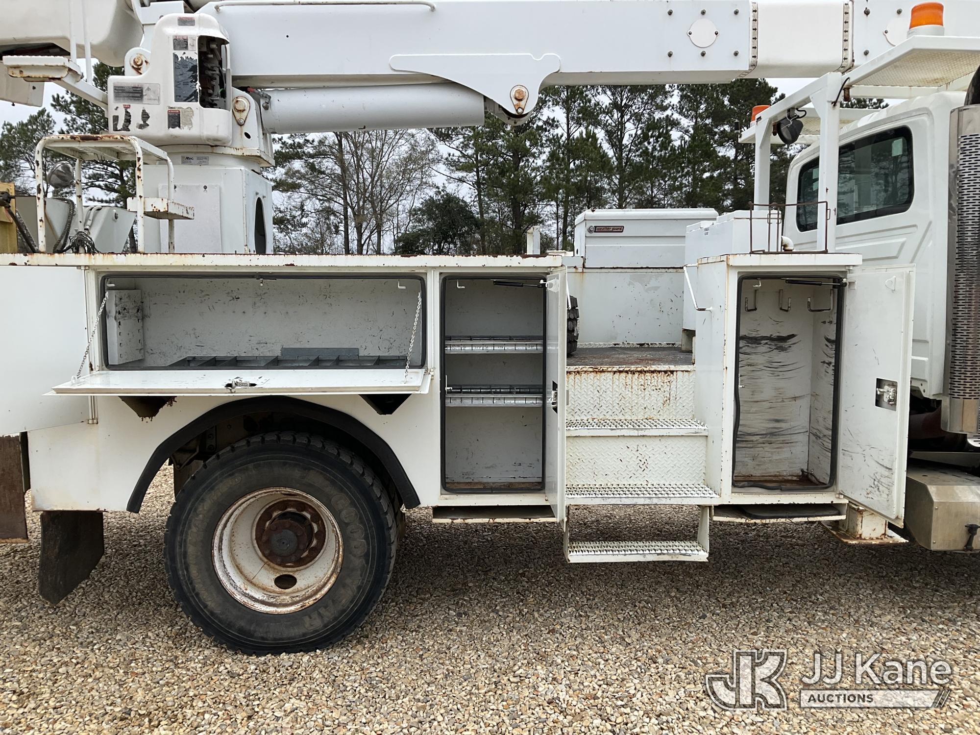 2010 International 7300 4x4