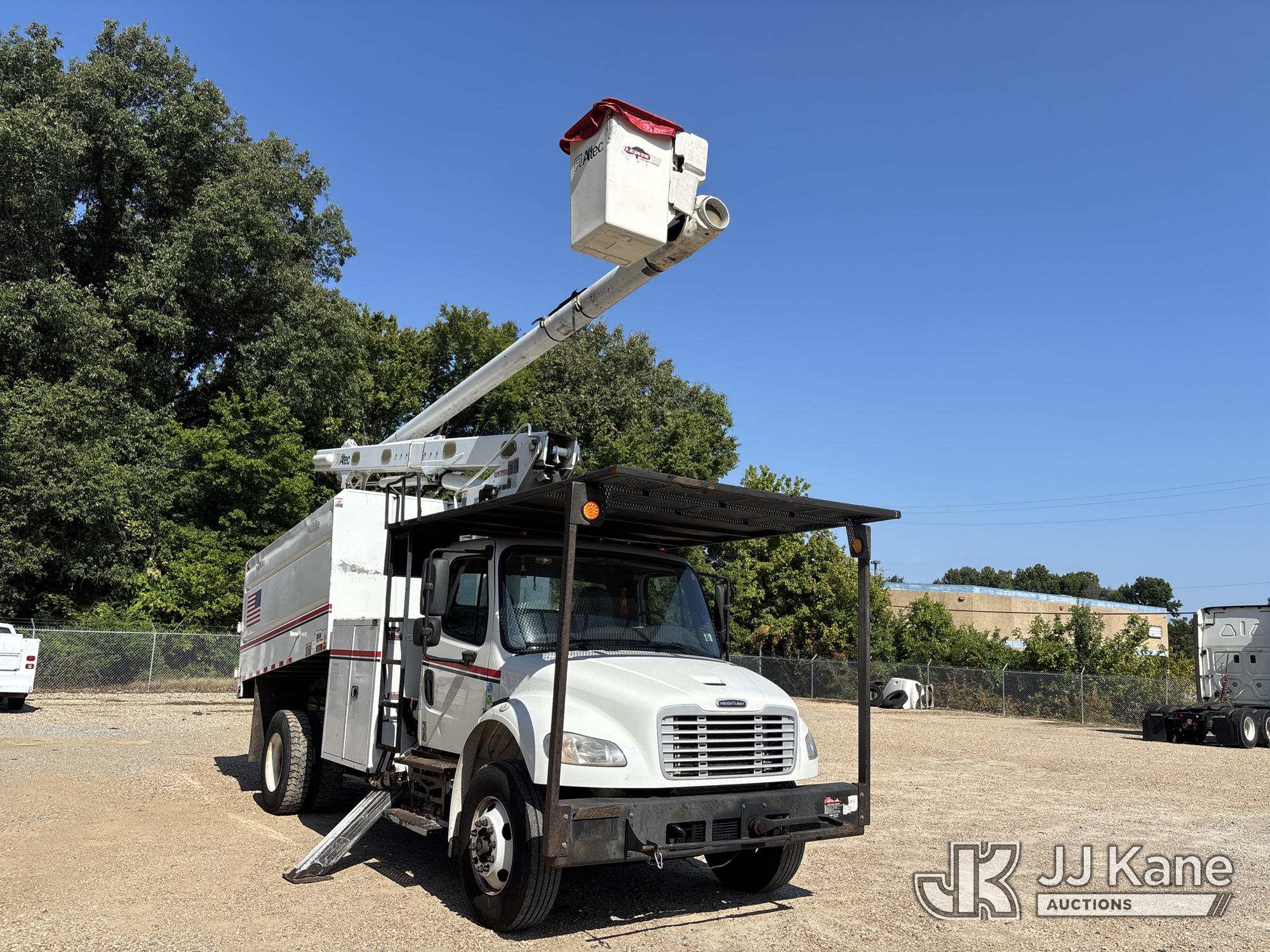 2015 Freightliner M2 106