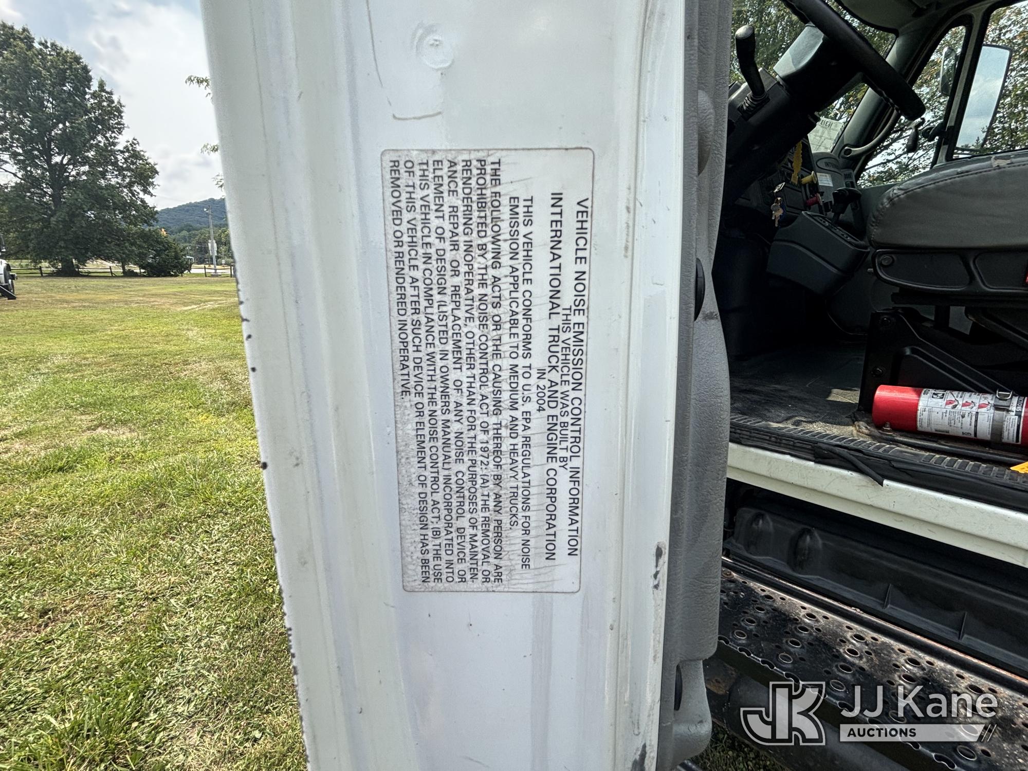 2005 International 4400