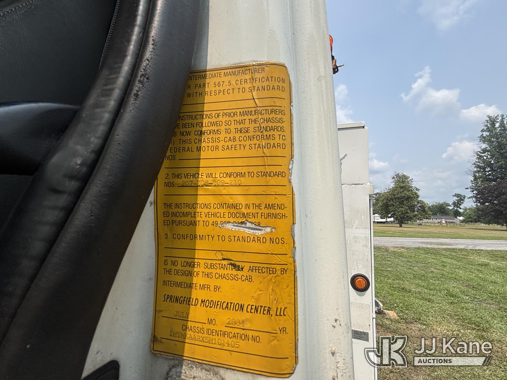 2005 International 4400