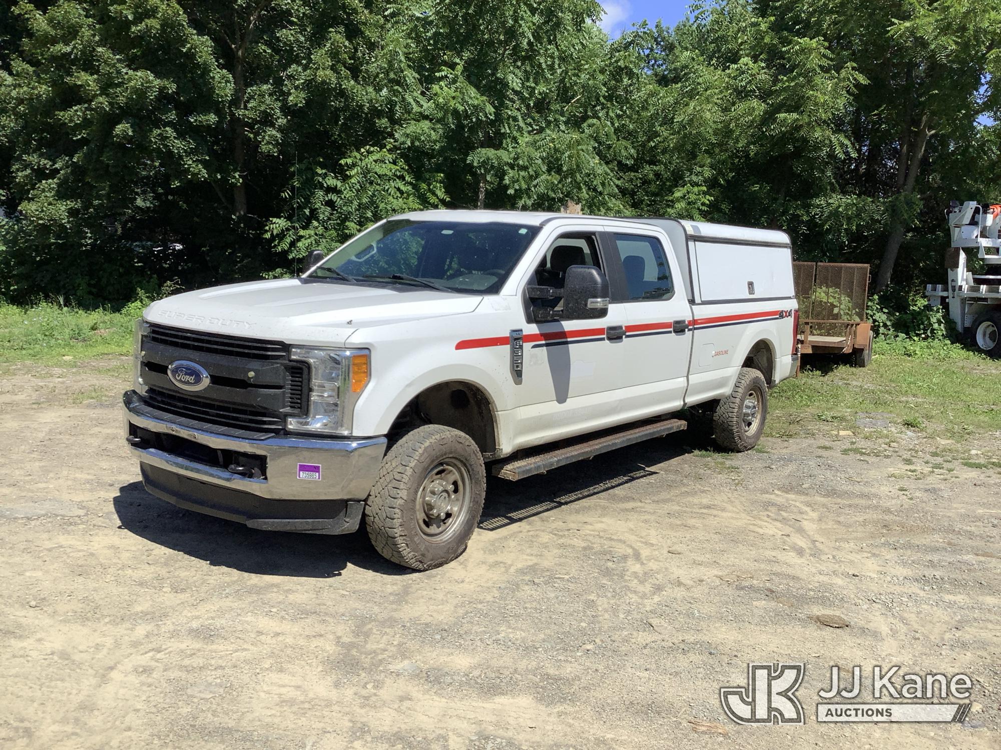 2017 Ford F-350 4x4 Crew-Cab Pickup Truck