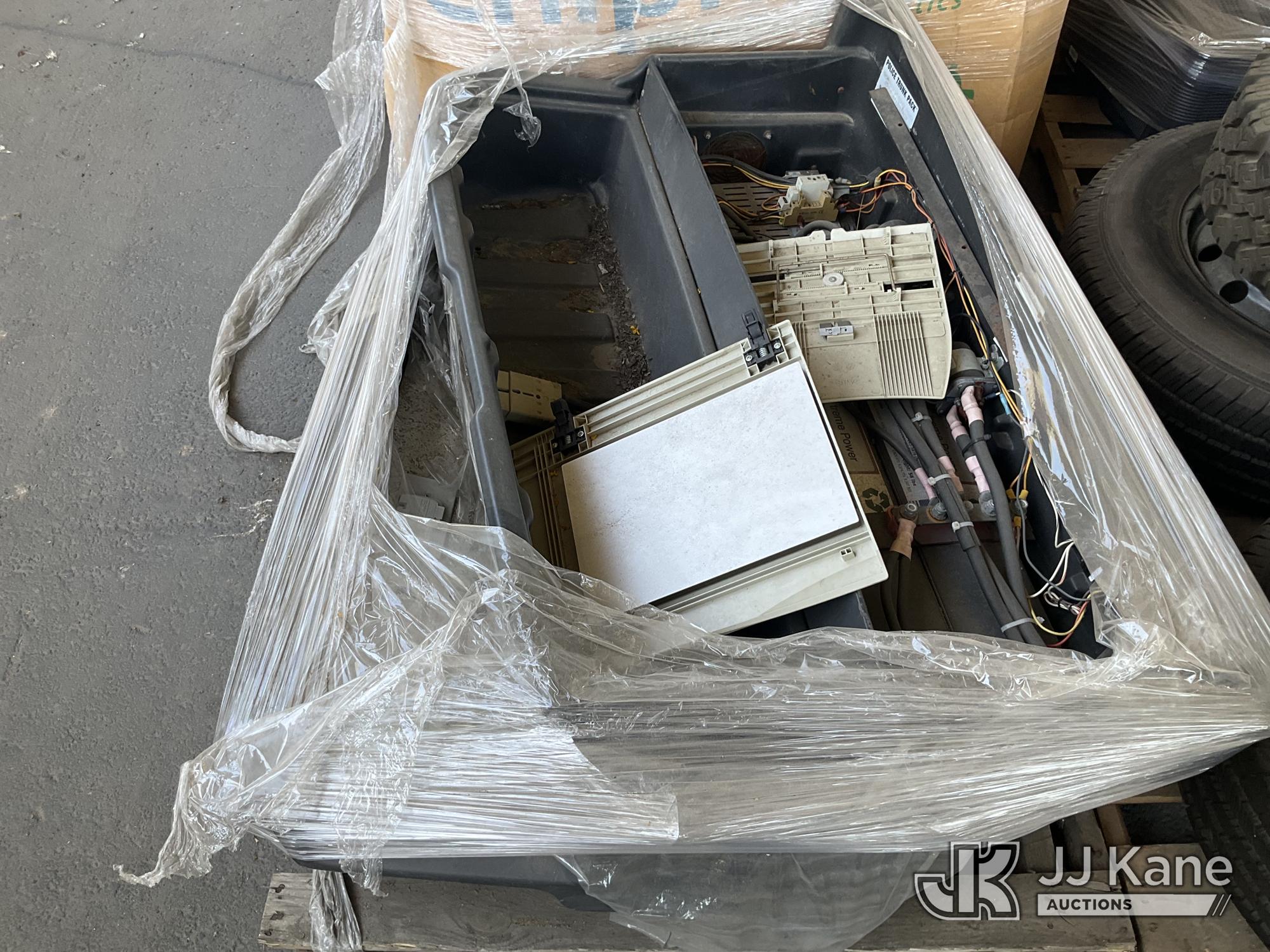 (1 Pallet) Police Trunk Pack (Used) NOTE: This unit is being sold AS IS/WHERE IS via Timed Auction and is located in Jurupa Valley