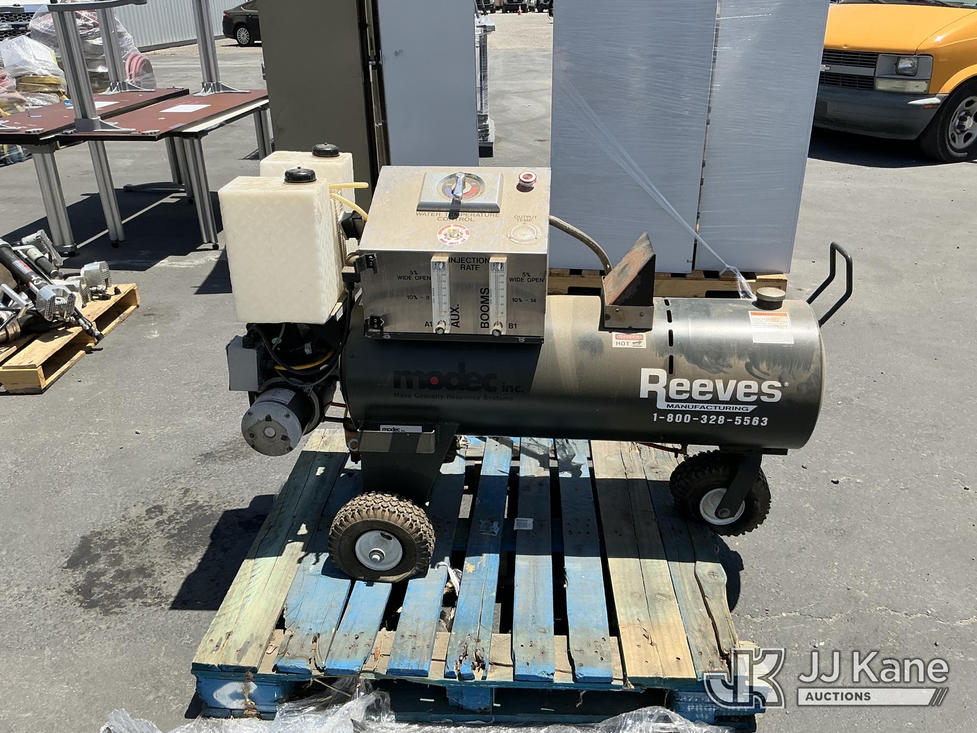 Reeves Manufacturing portable air compressor (Used) NOTE: This unit is being sold AS IS/WHERE IS via Timed Auction and is located in Jurupa Valley
