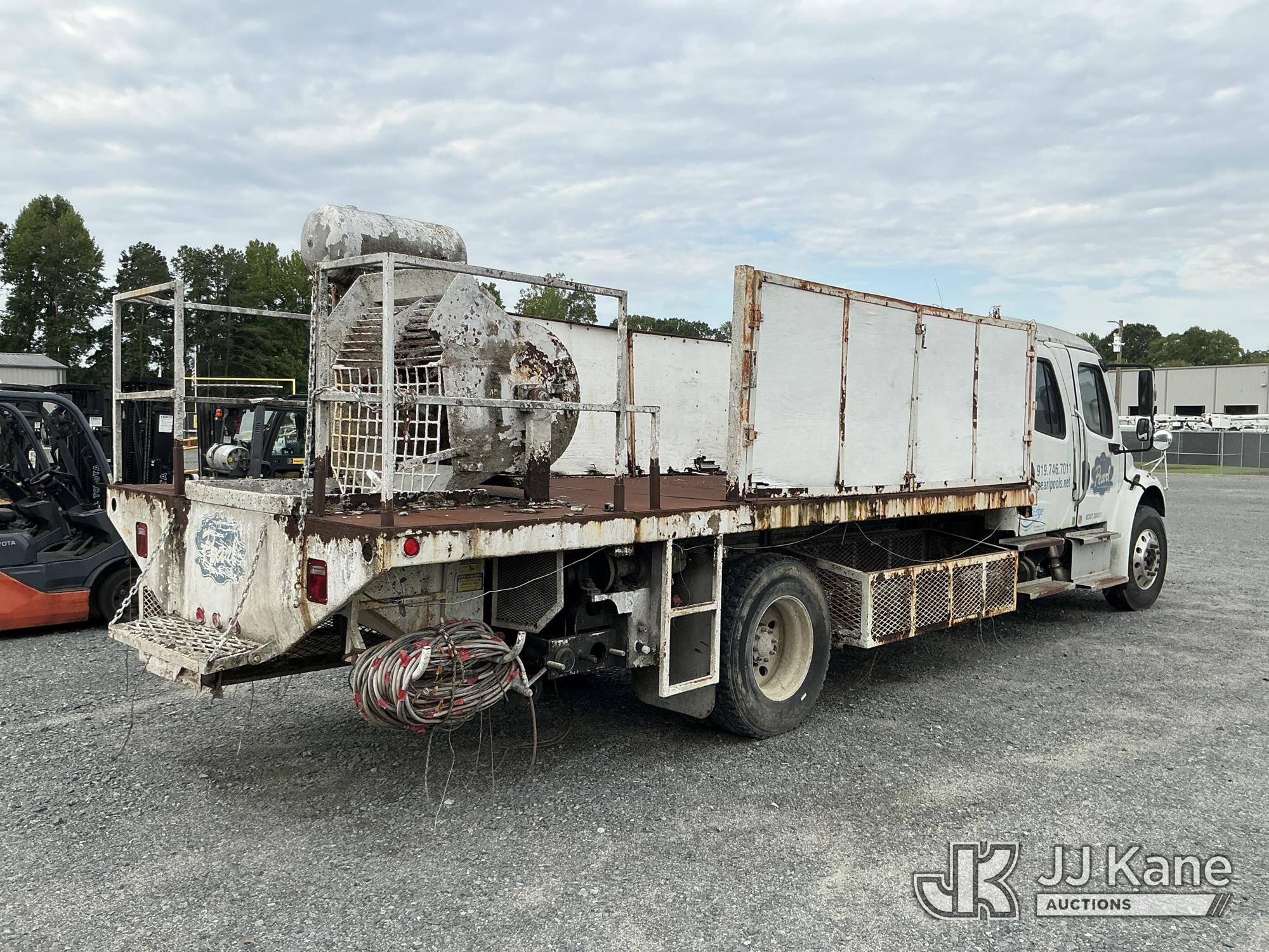 2014 Freightliner M2 106