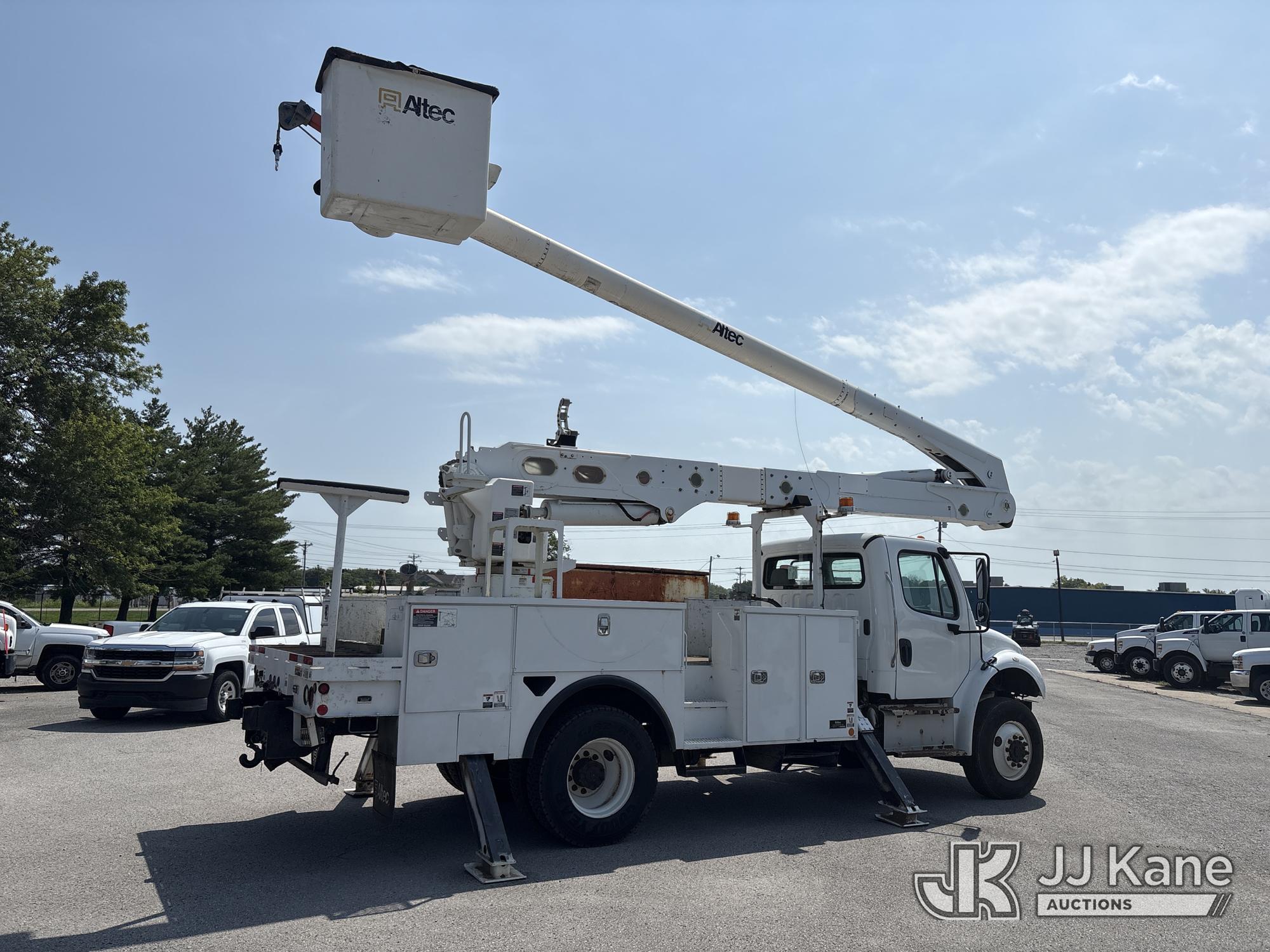 2015 Freightliner M2 106 4X4