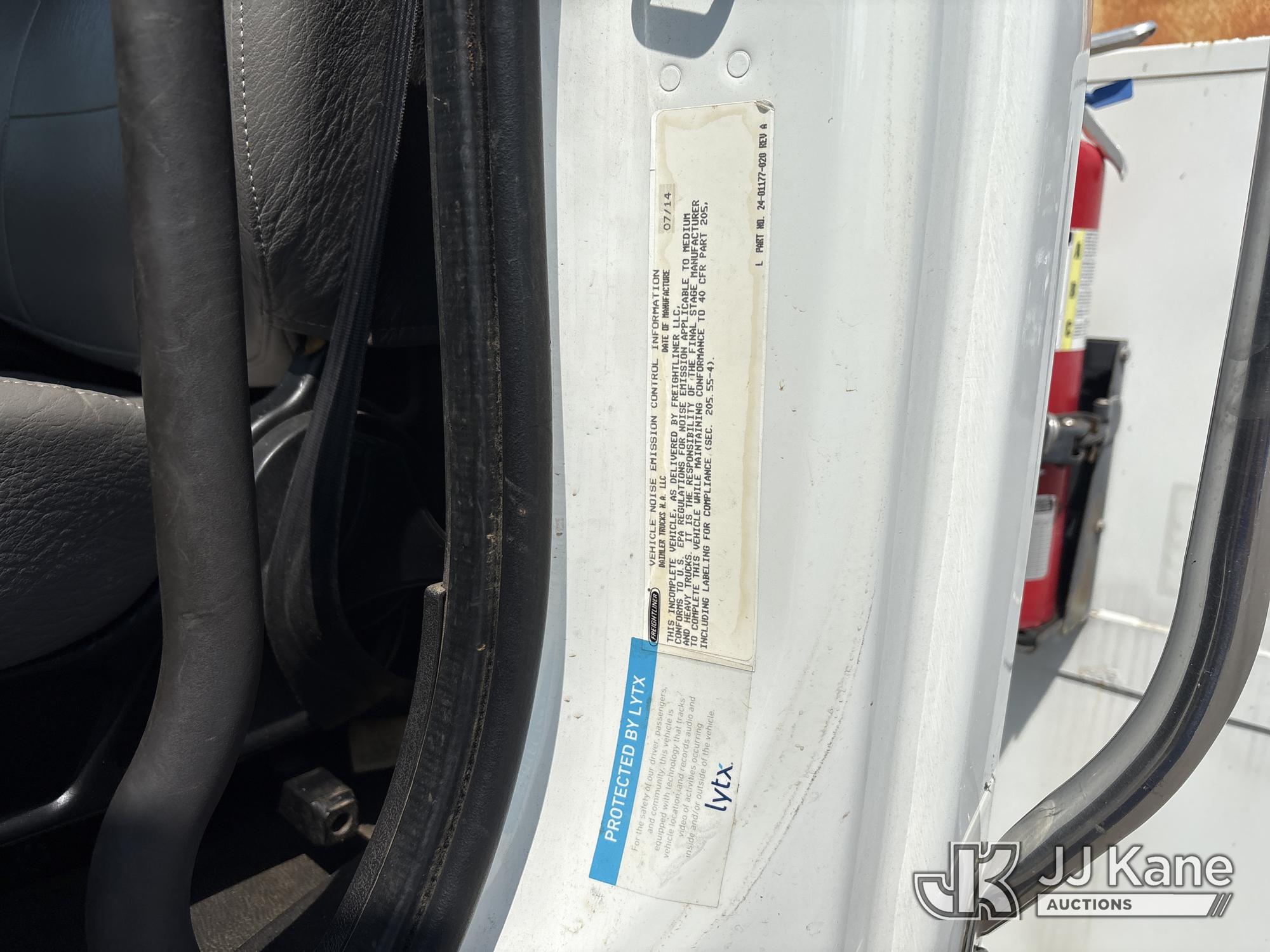2015 Freightliner M2 106 4X4