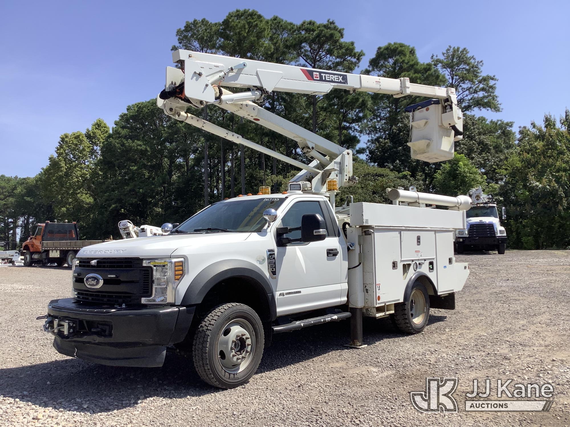 Terex/HiRanger LT40, Articulating & Telescopic Bucket Truck mounted behind cab on 2019 Ford F-550 Regular Cab DRW Service Truck, (AL Power Unit)