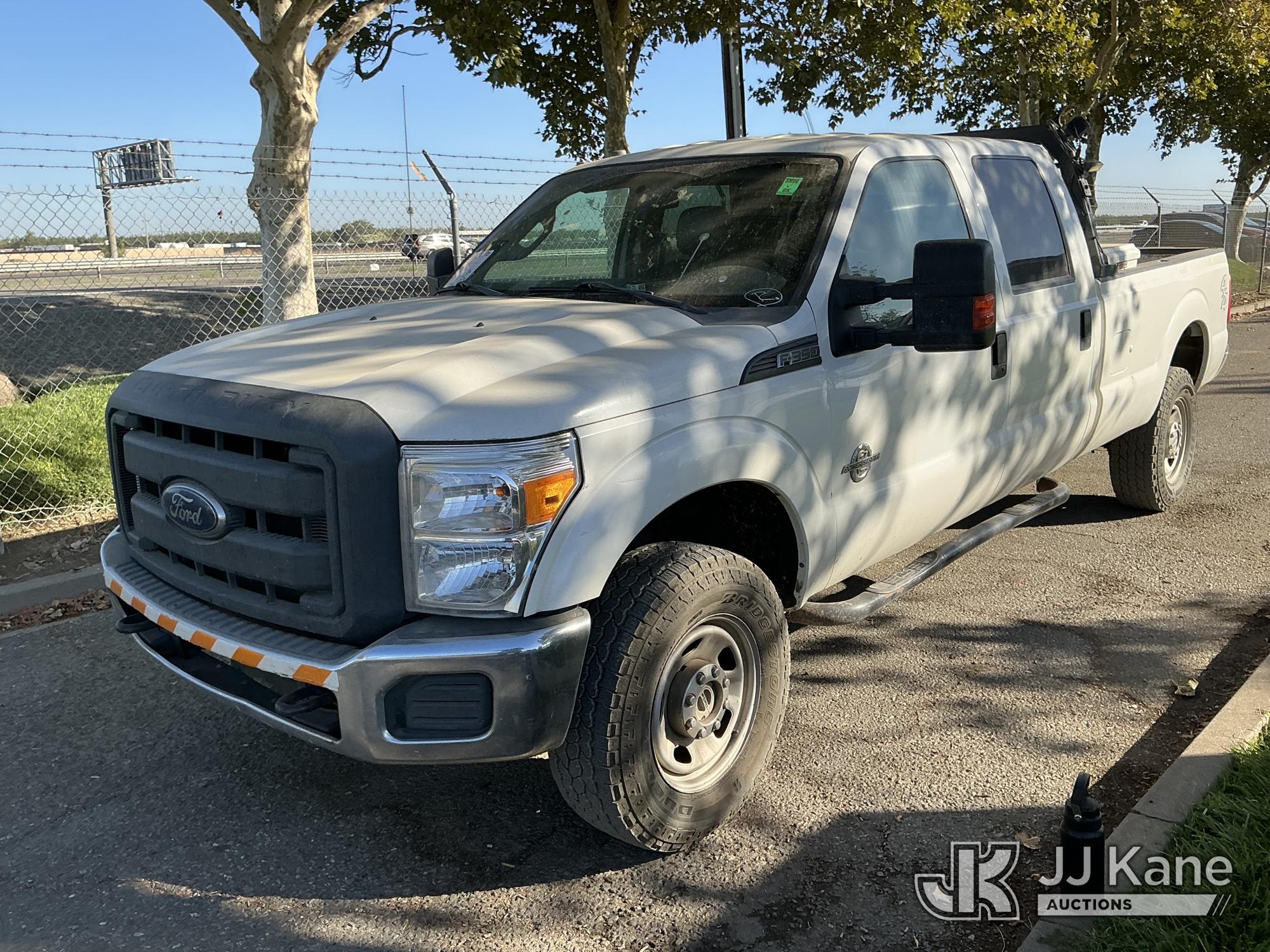 2014 Ford F-350 SD Crew-Cab Pickup Truck
