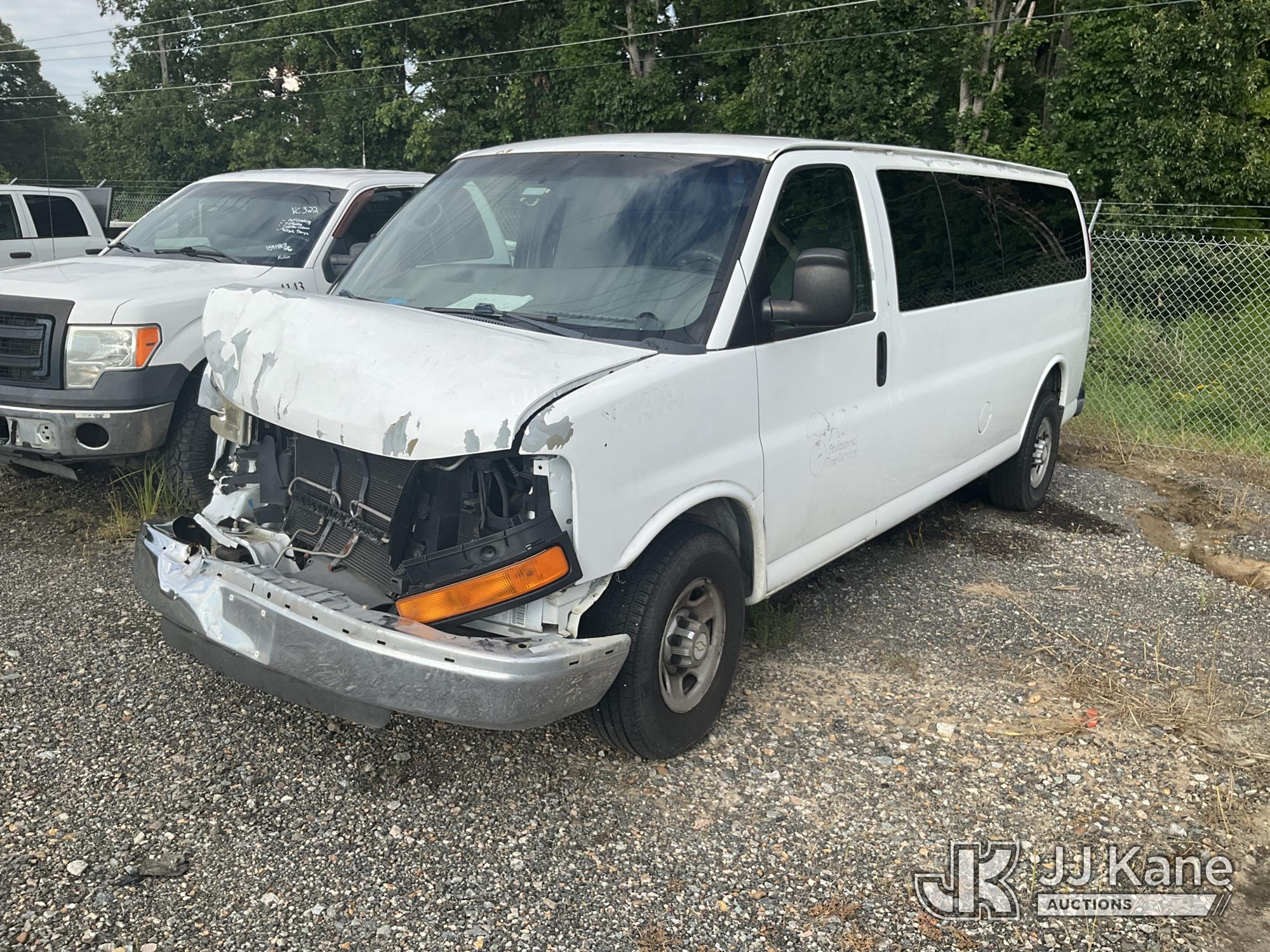 2013 Chevrolet Express LT 3500 Extended Passenger Van