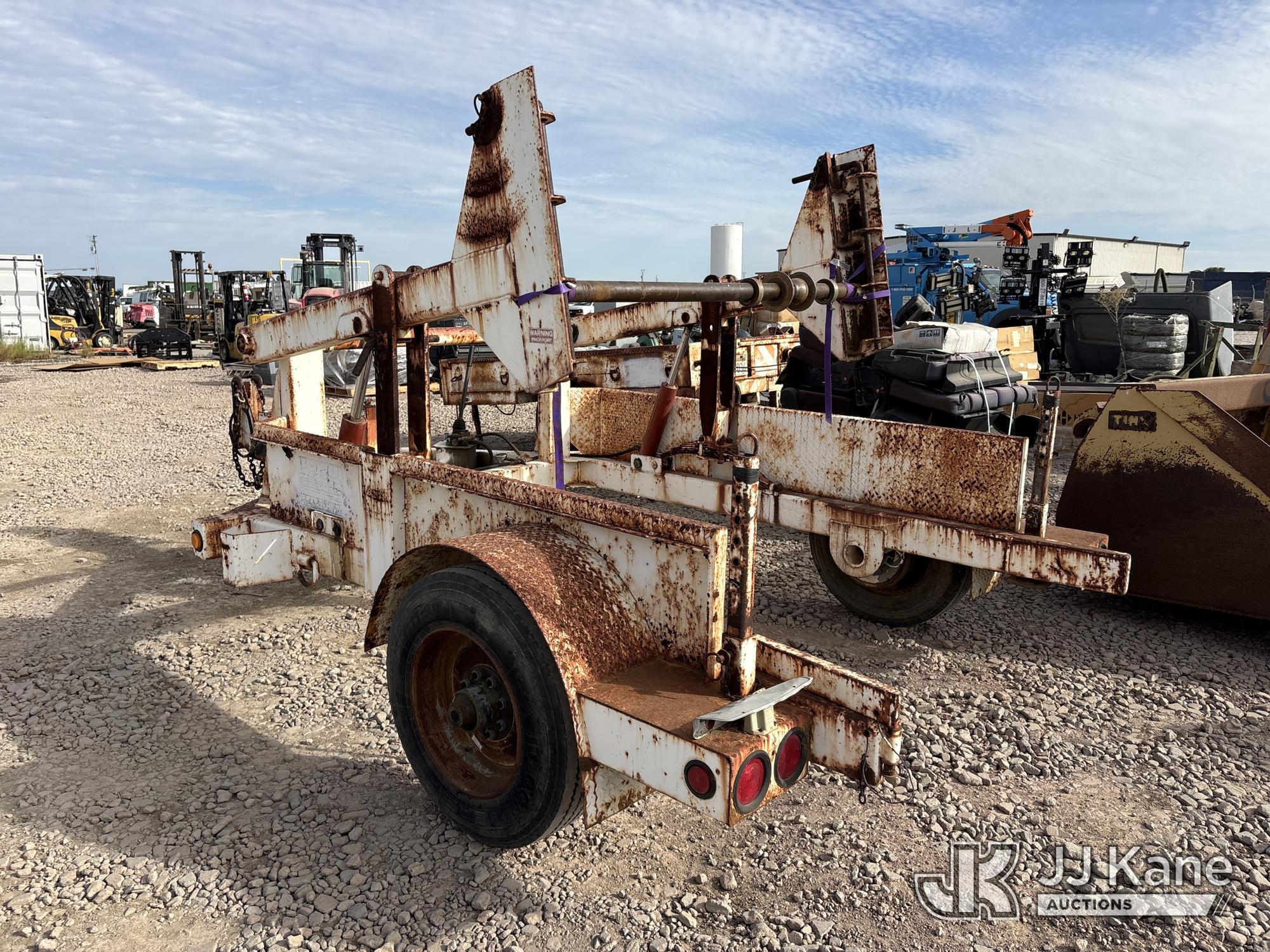 2000 Butler HCT-100-WL