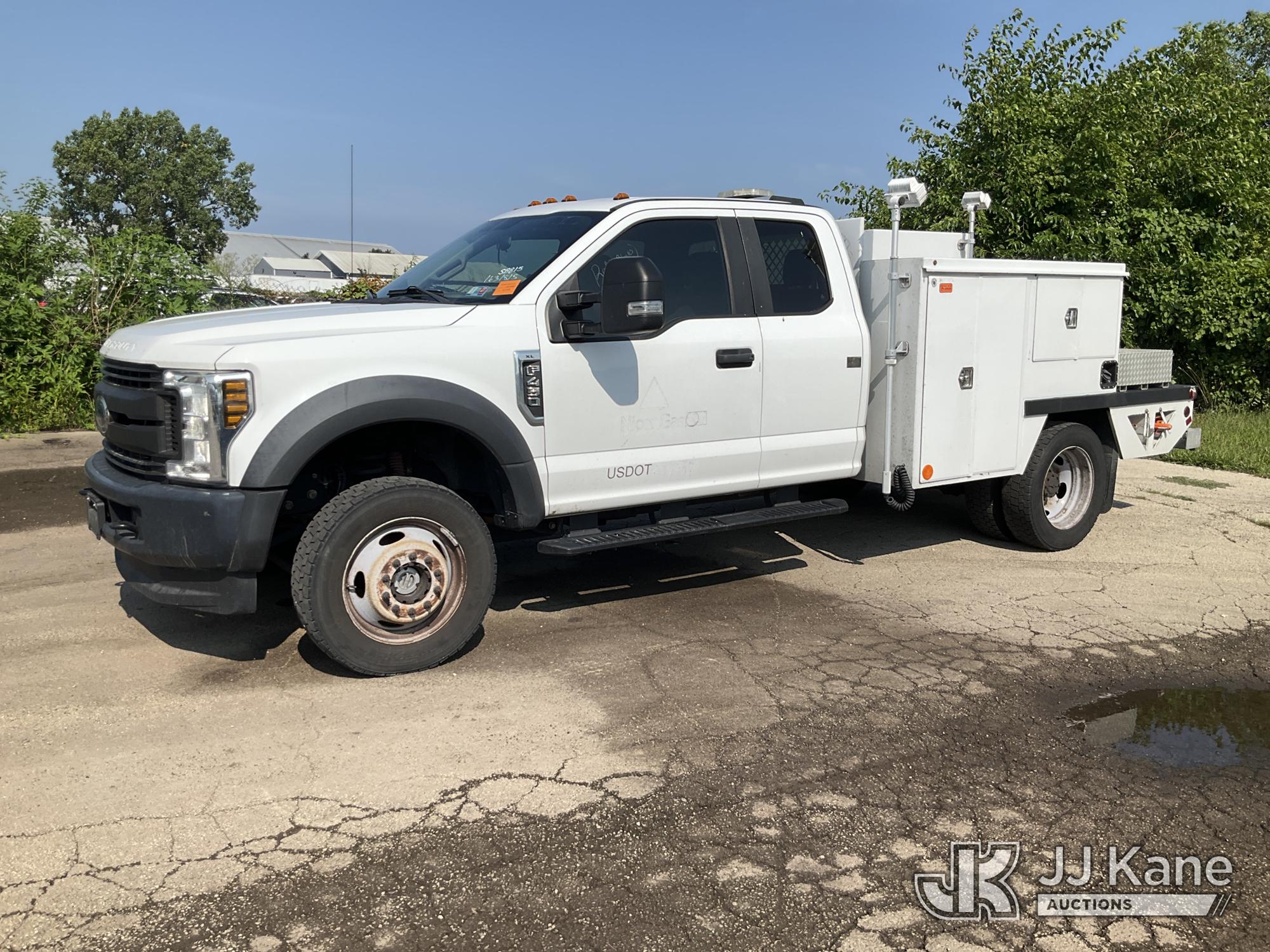 Photo of a 2018 Ford F-450 SD