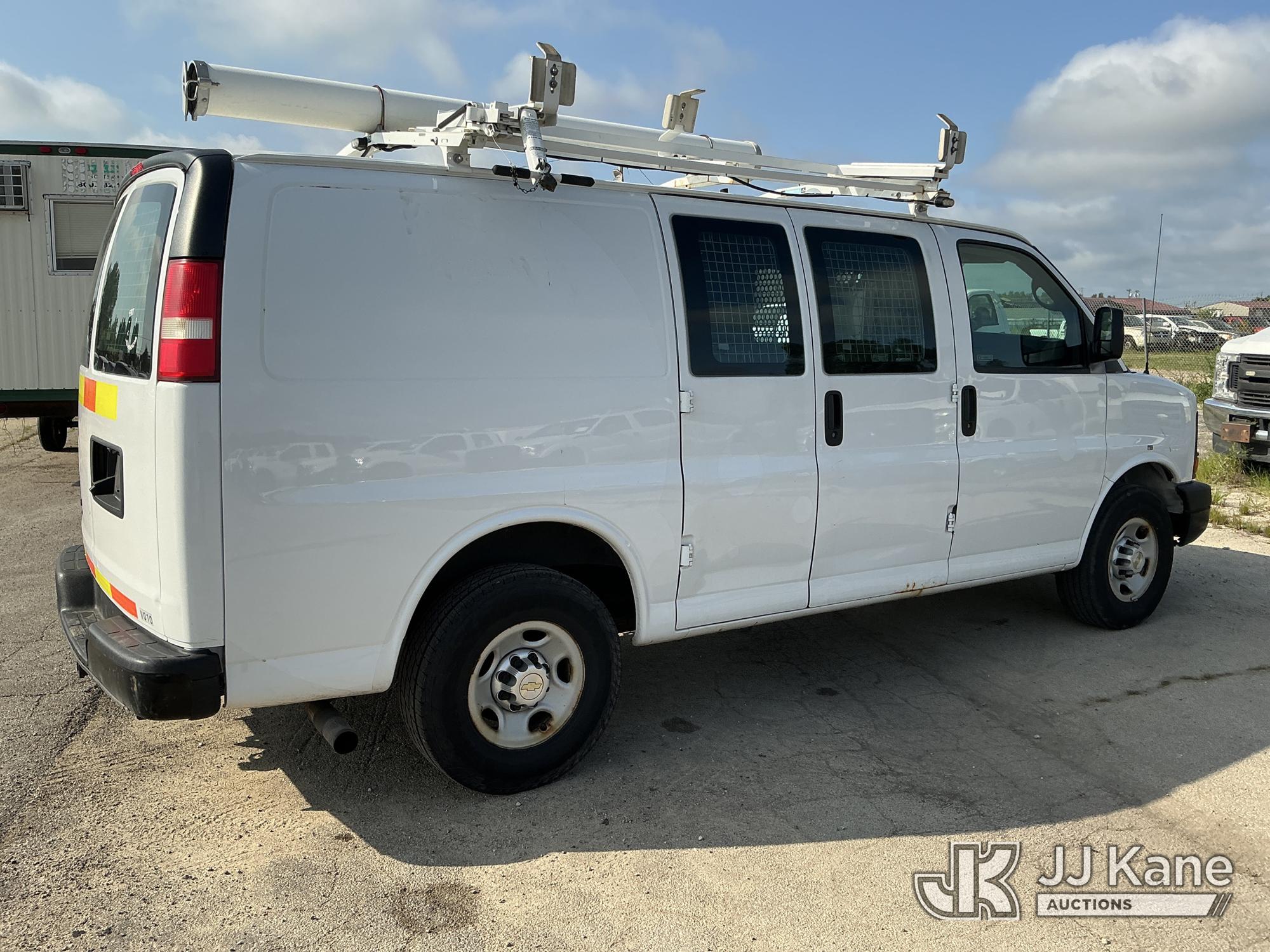 2013 Chevrolet EXPRESS 2500