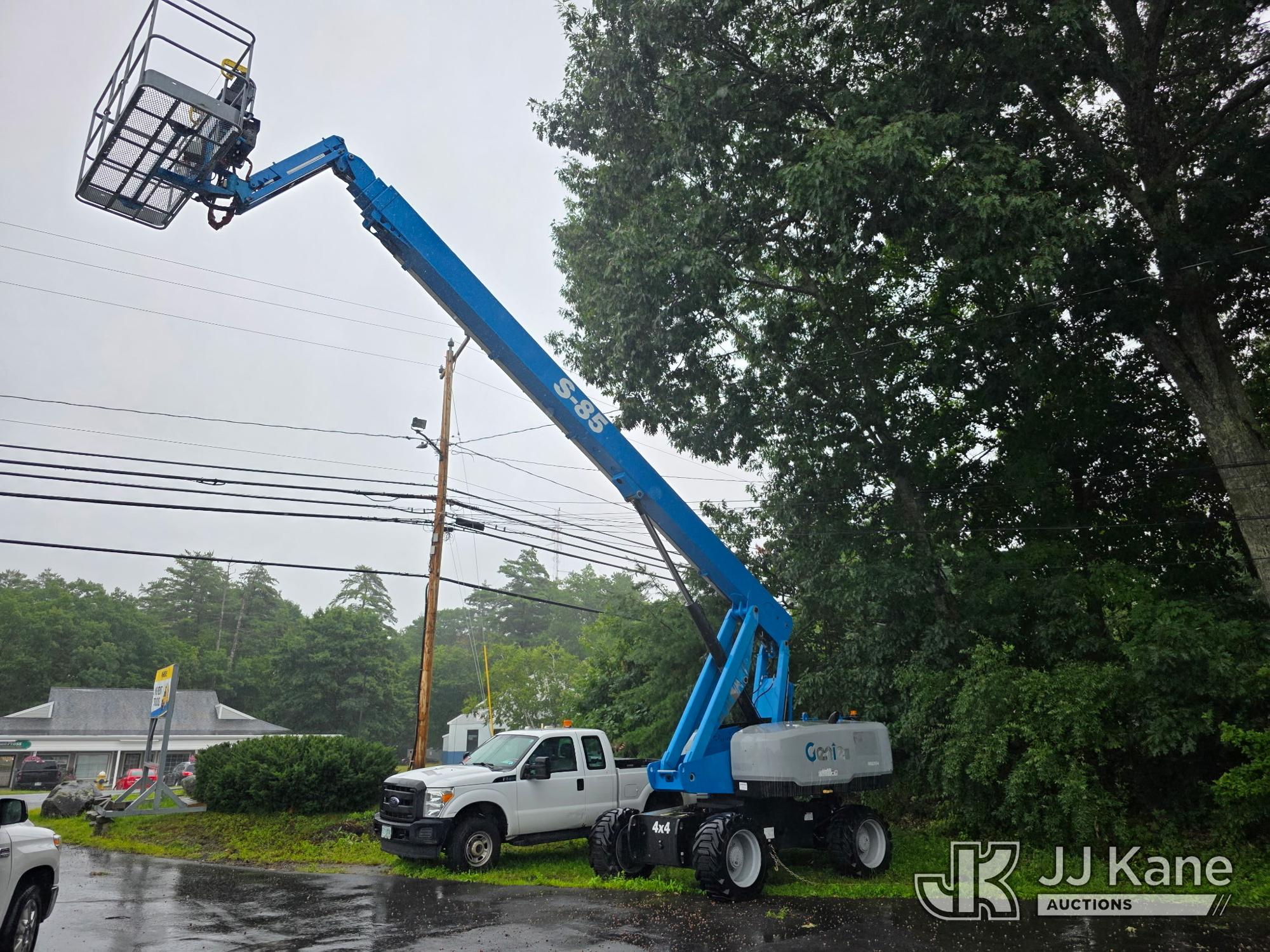 Photo of a 2017 Genie S-85 4x4
