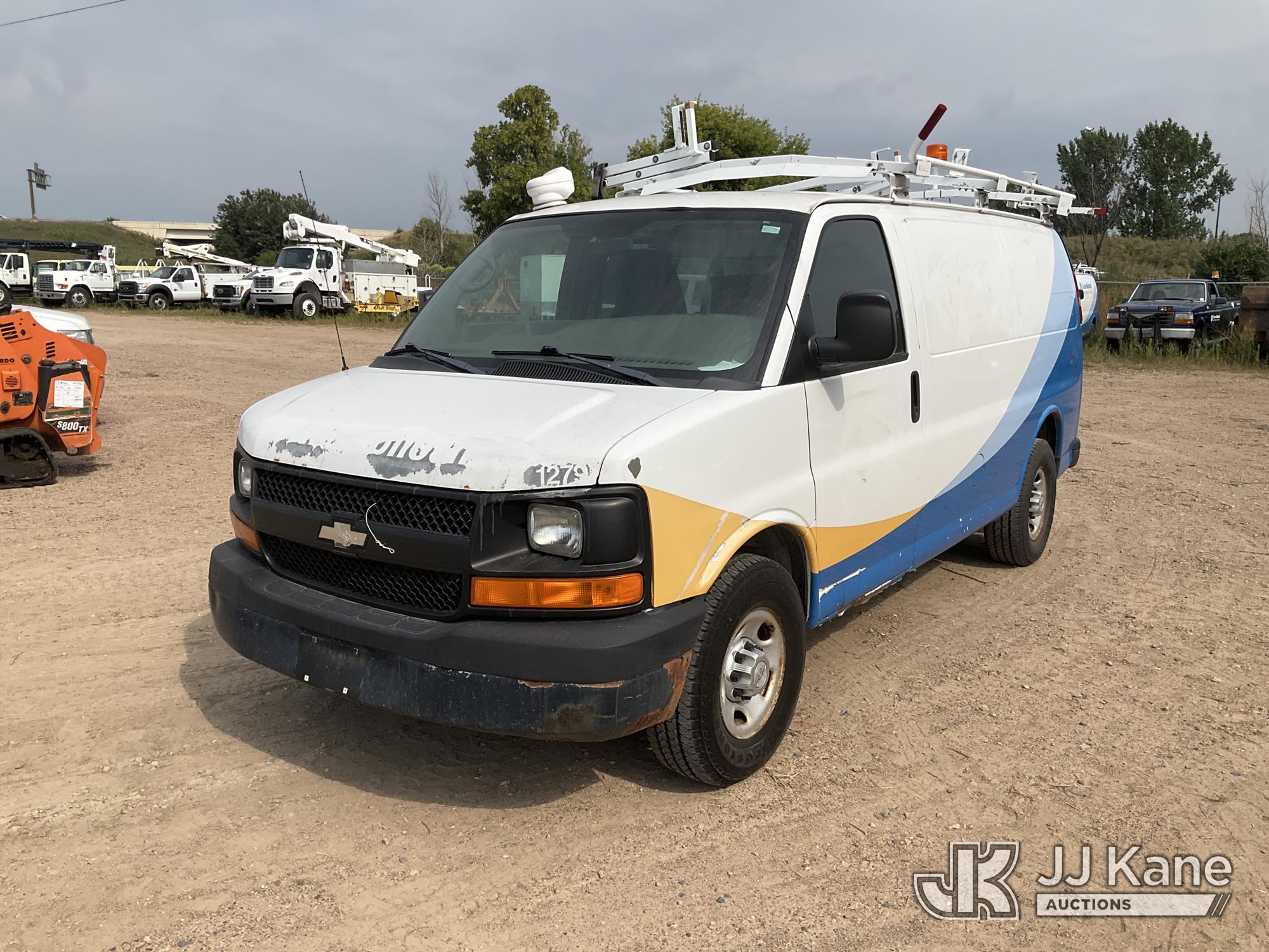 2011 Chevrolet Express G2500 Cargo Van
