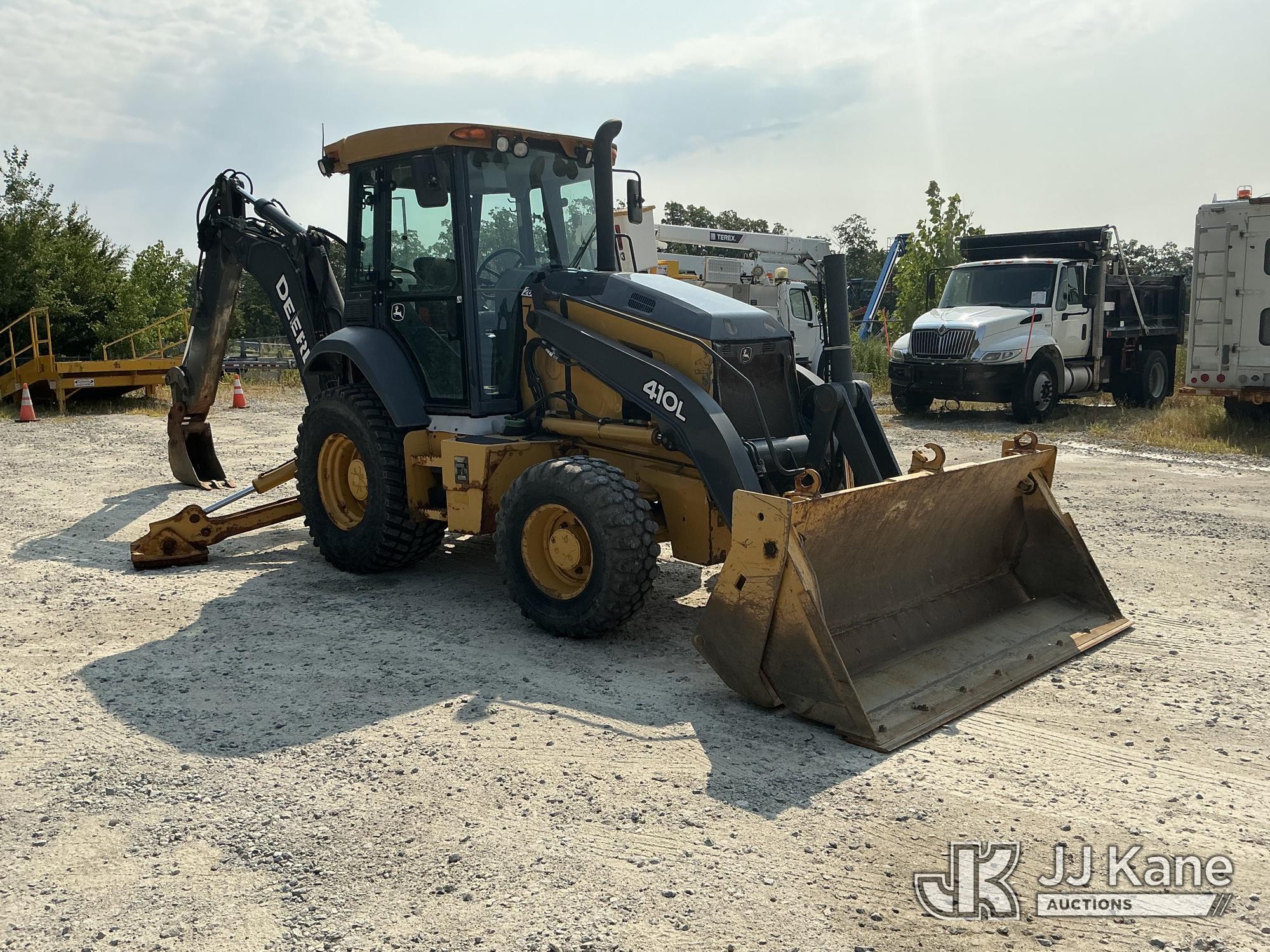2016 John Deere 410L