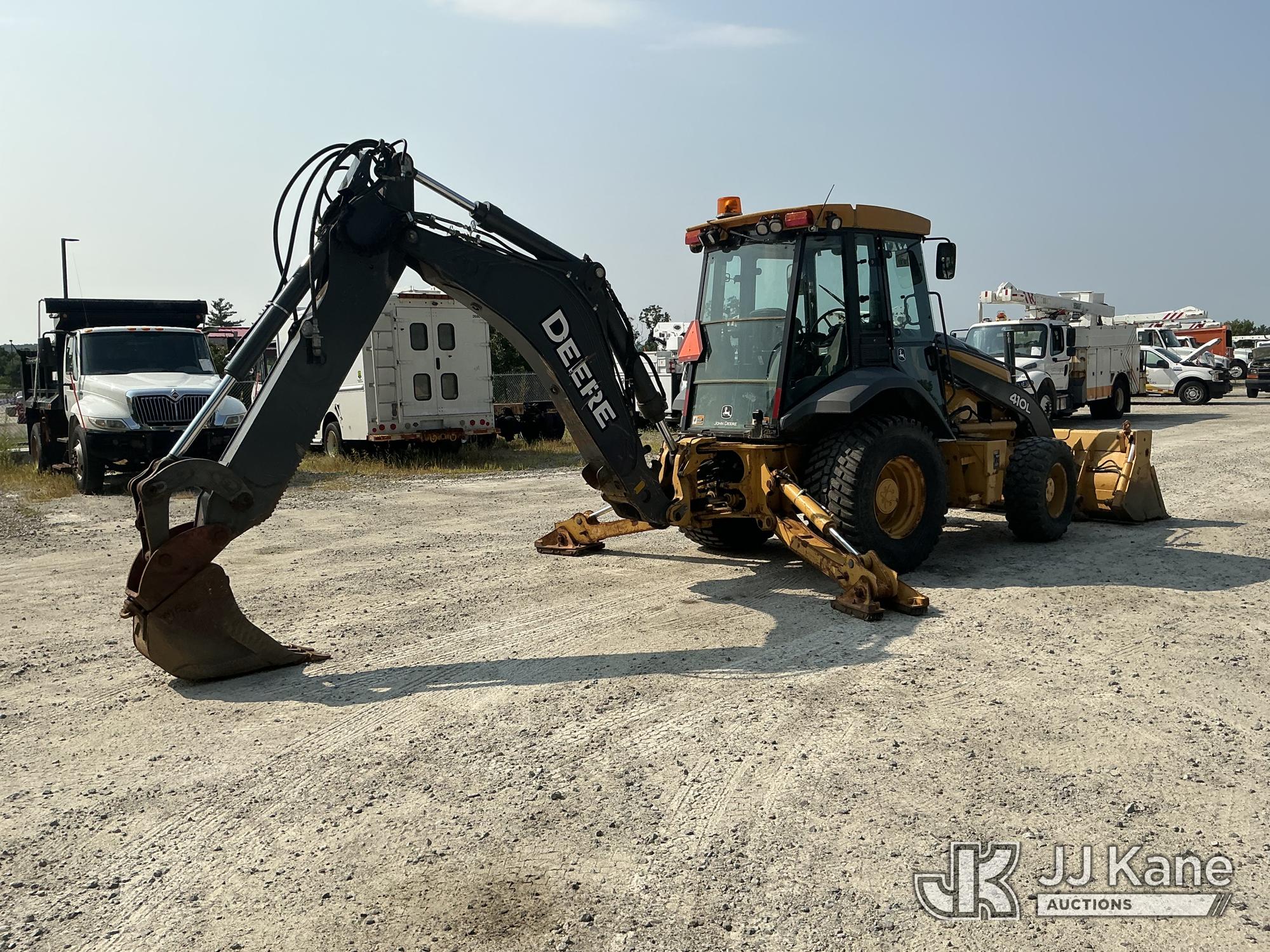 2016 John Deere 410L