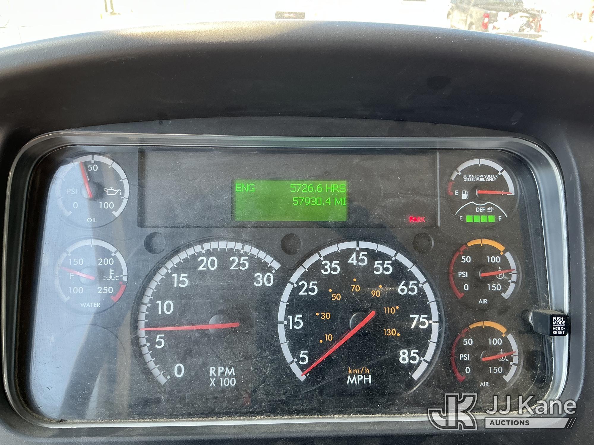 2016 Freightliner M2-106