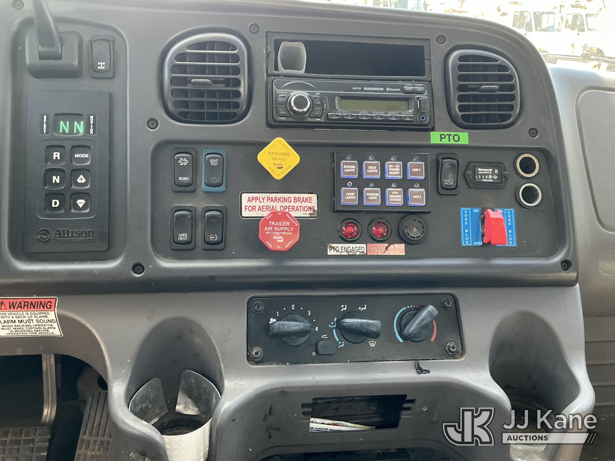 2017 Freightliner M2 106