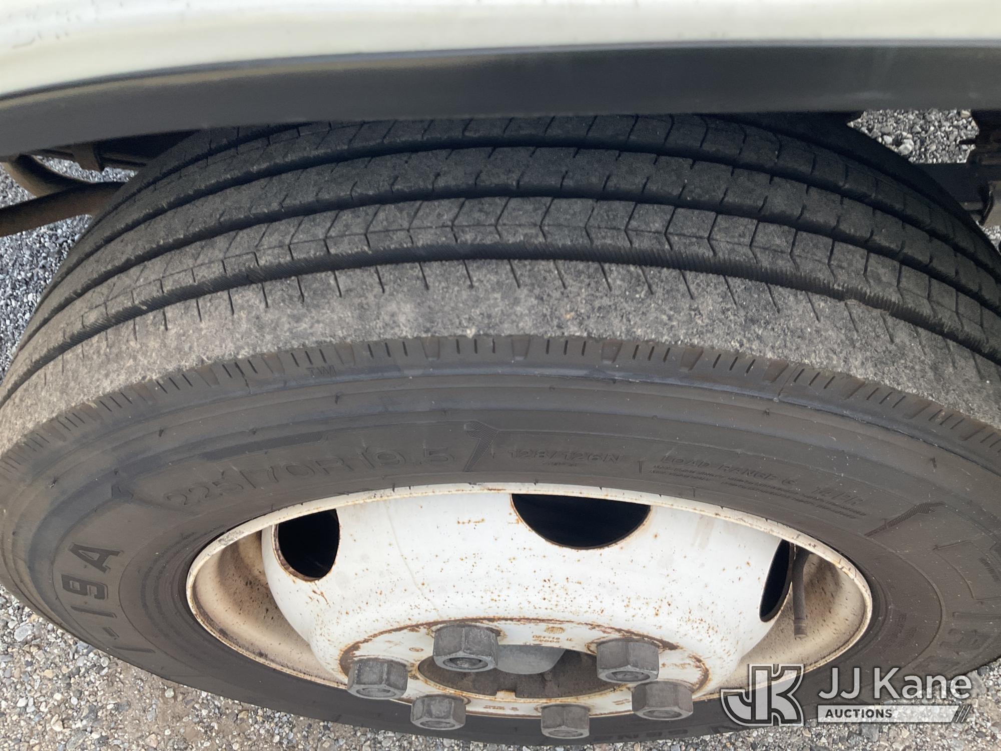 2019 Isuzu NPR HD
