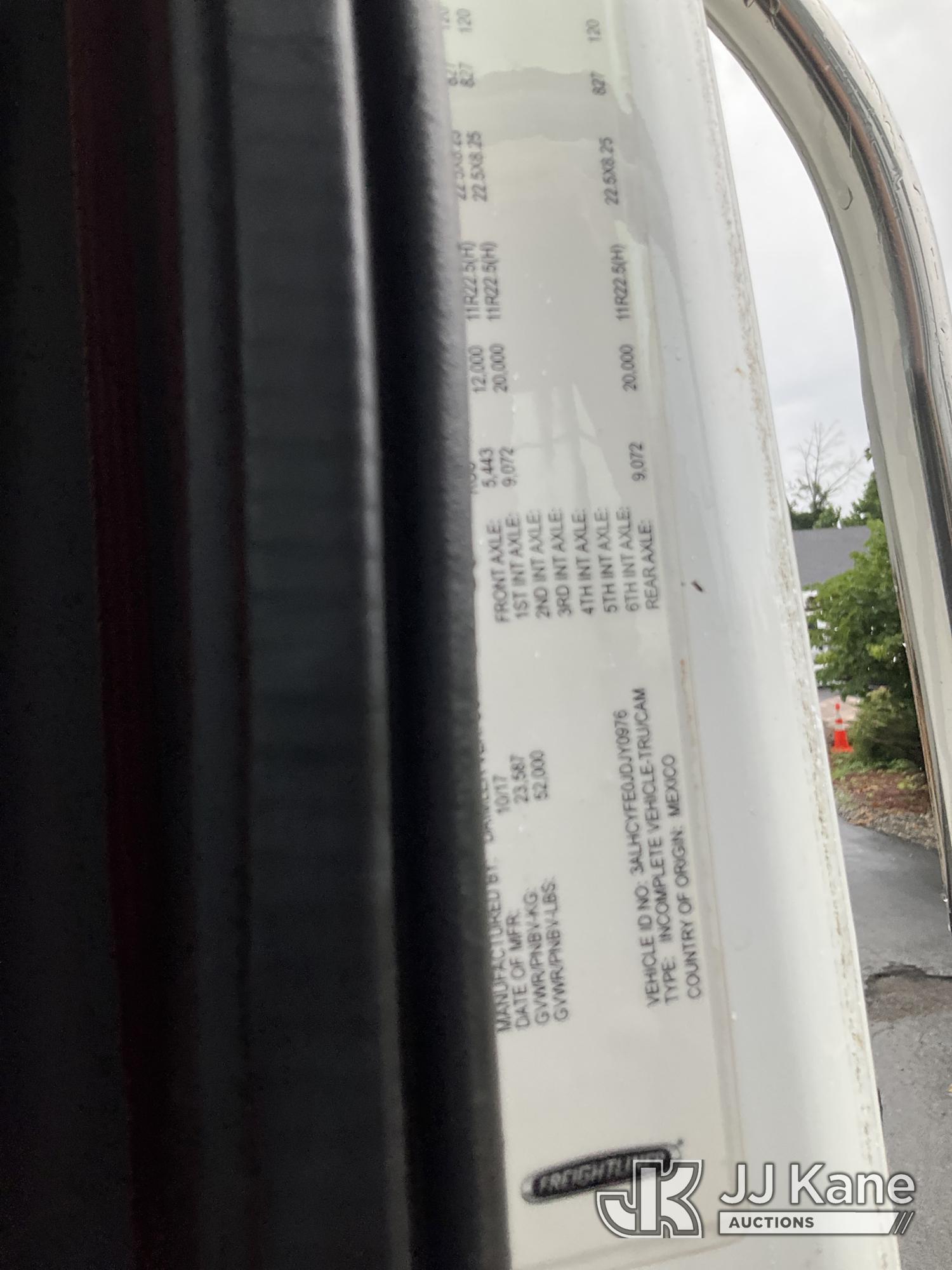 2018 Freightliner M2 106