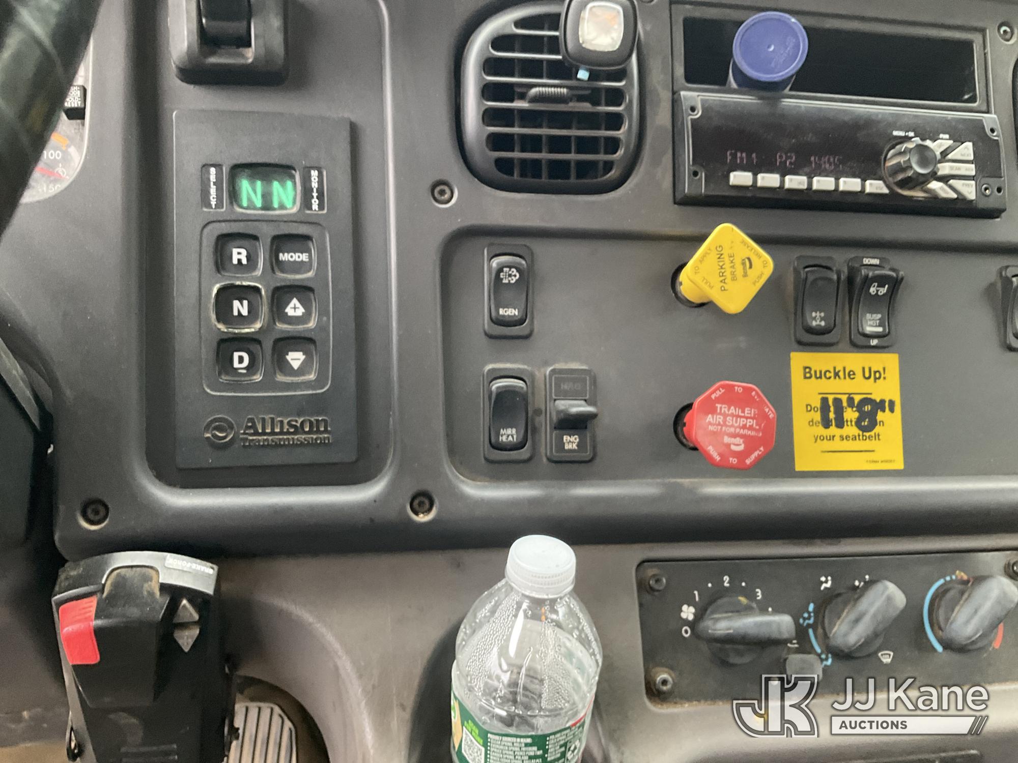 2018 Freightliner M2 106