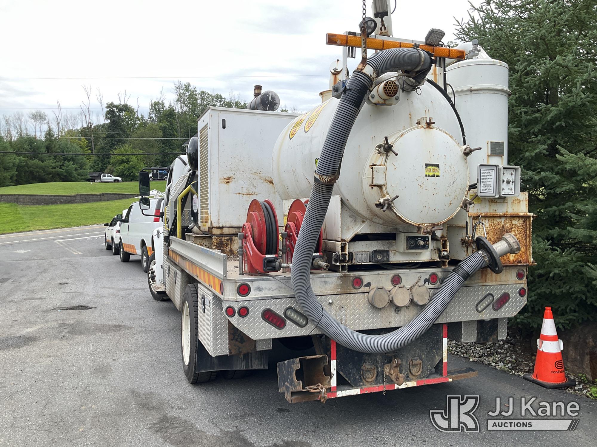 2018 Freightliner M2 106