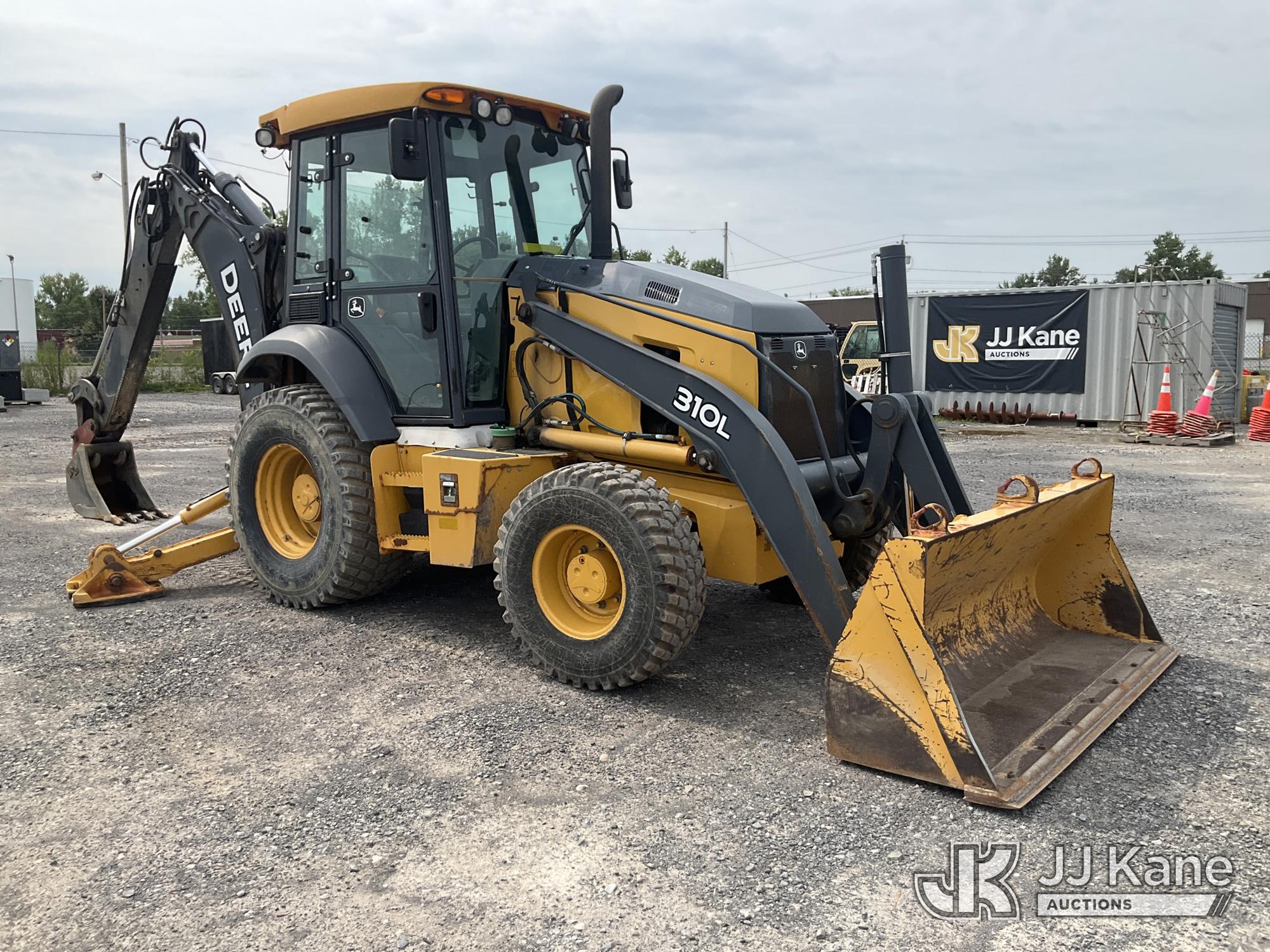 2017 John Deere 310L