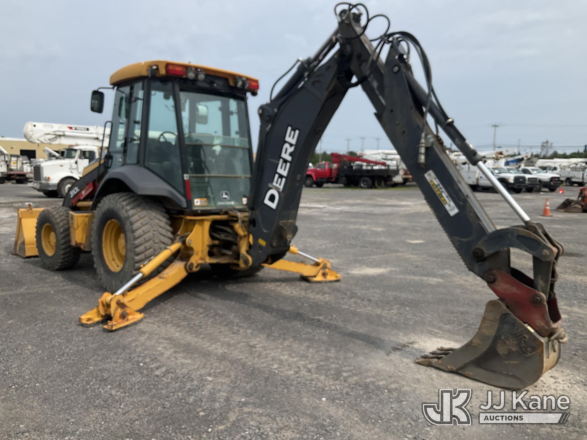 2017 John Deere 310L