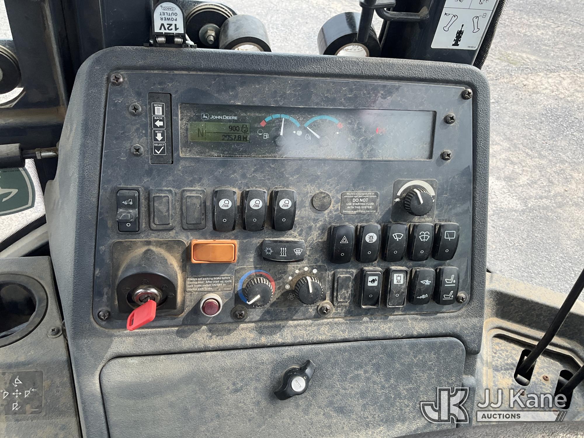 2017 John Deere 310L