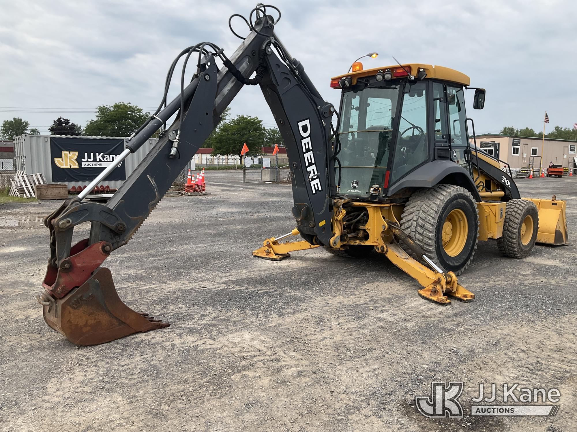 2017 John Deere 310L