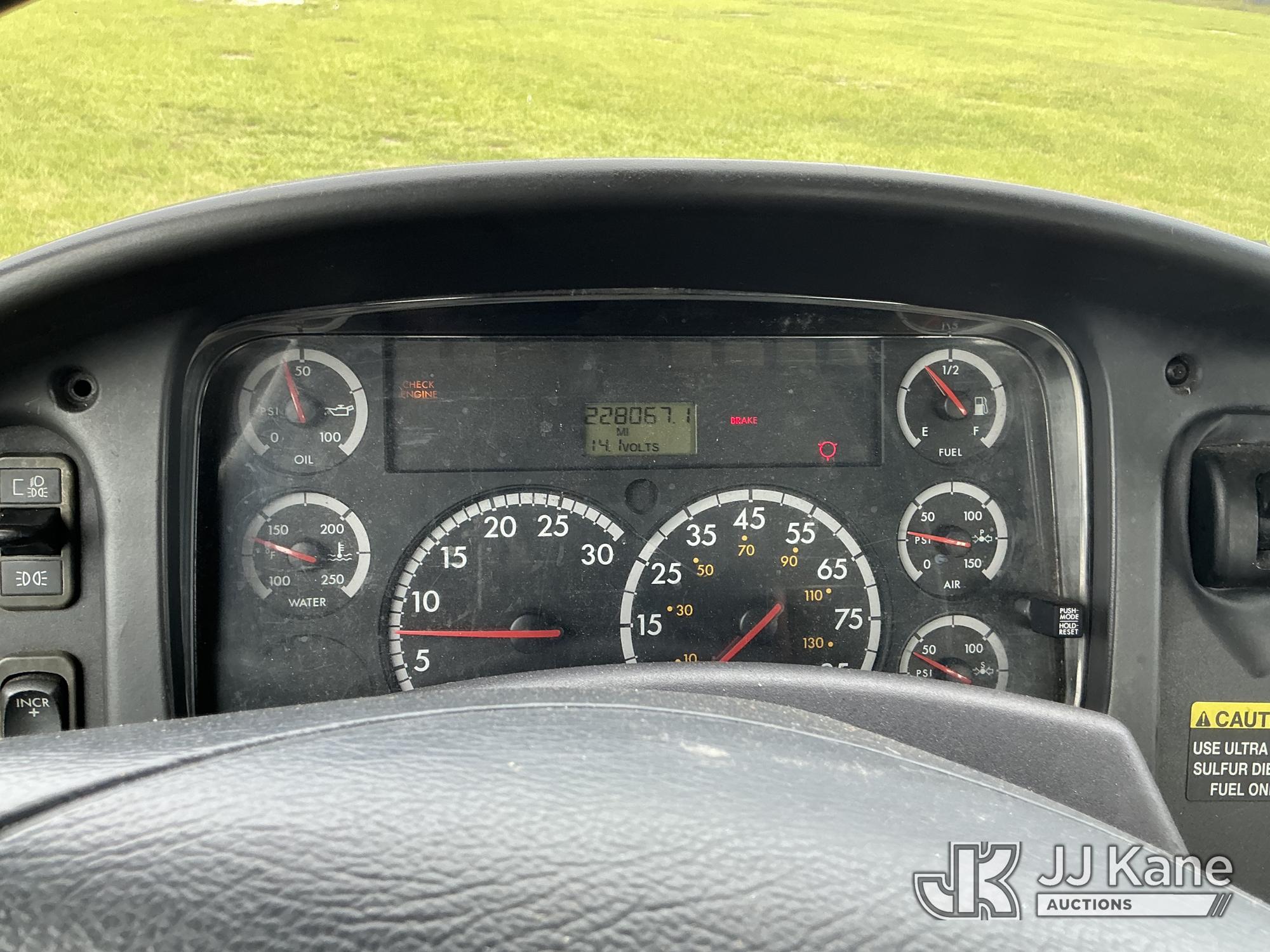 2009 Freightliner M2 106