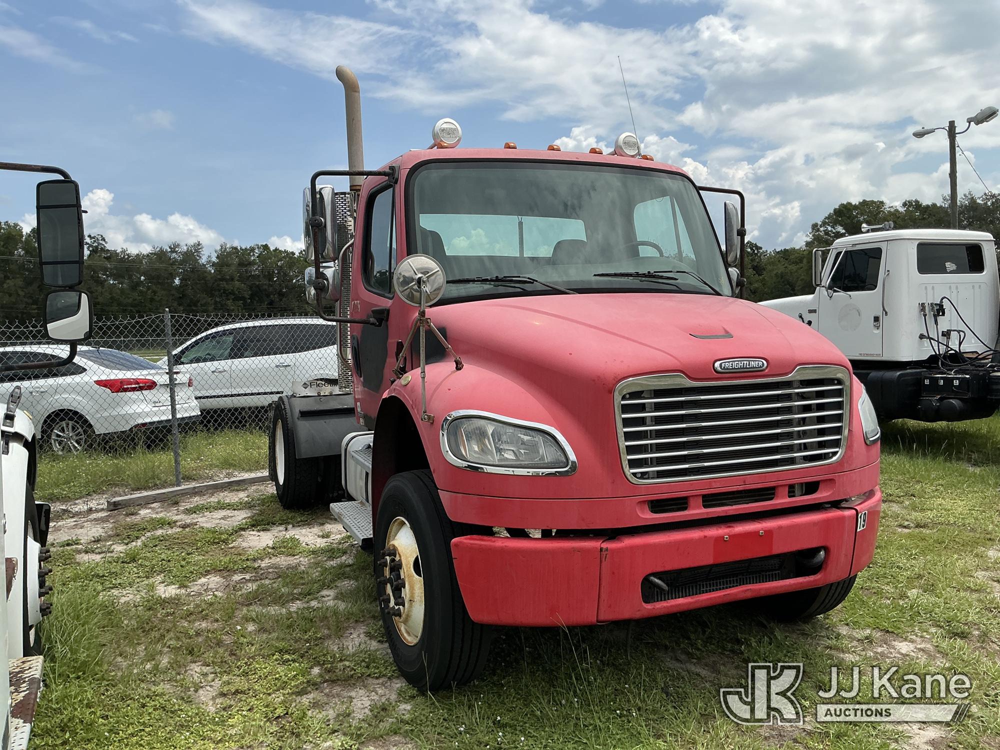 2009 Freightliner M2 106