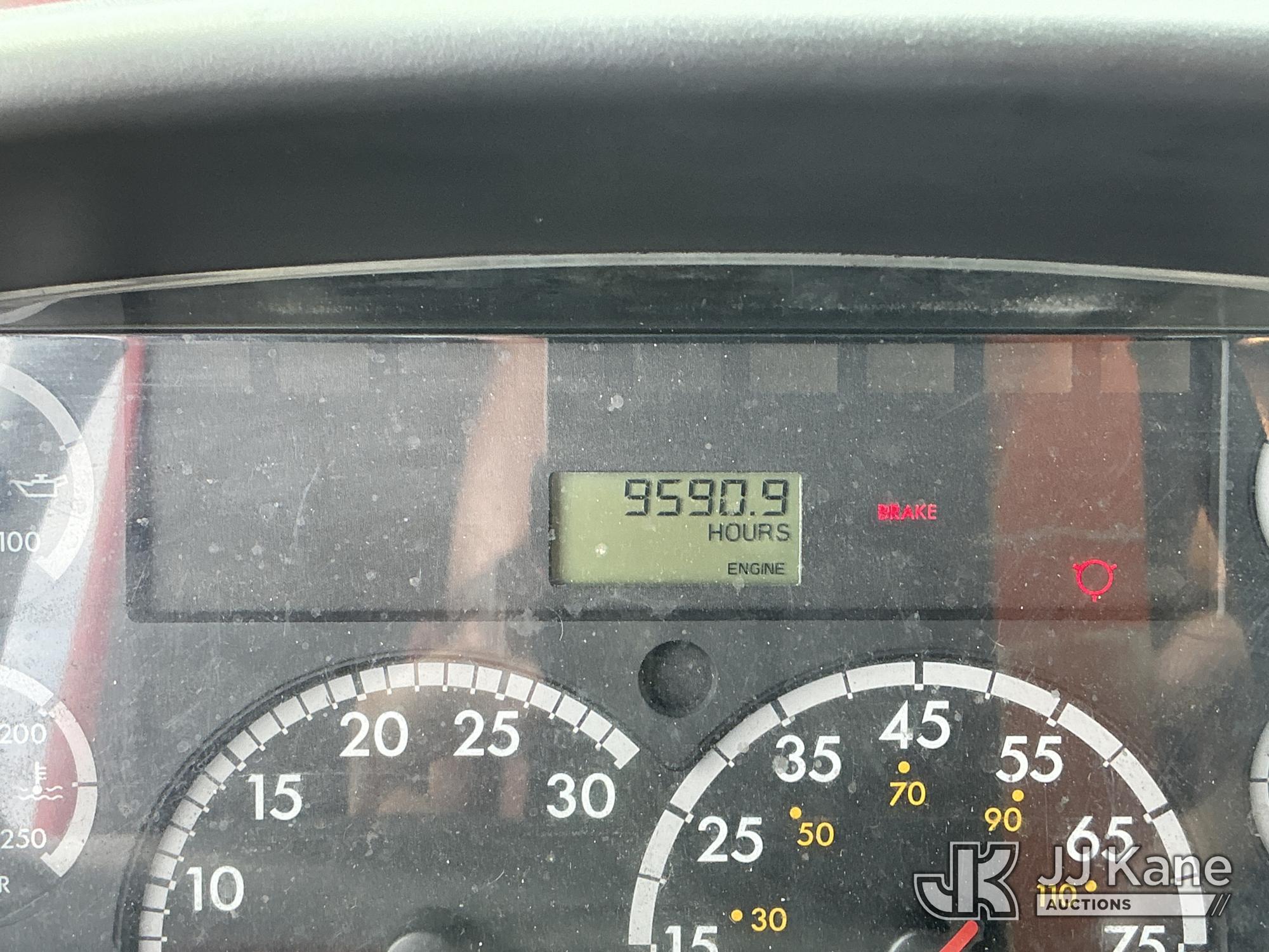 2009 Freightliner M2 106