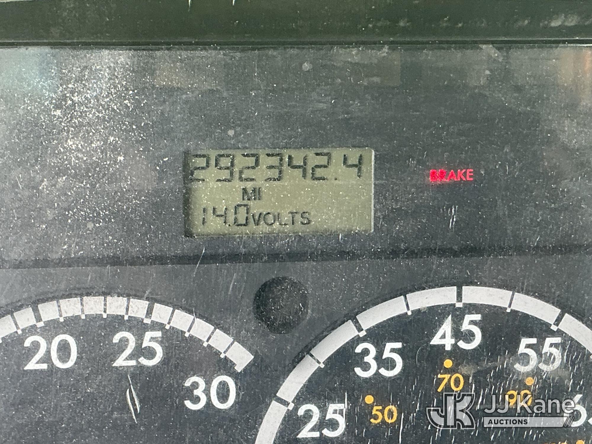 2008 Freightliner M2 106
