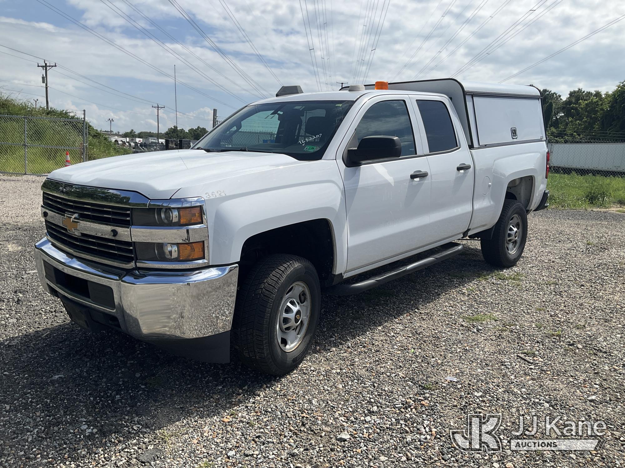 2016 Chevrolet Silverado 2500HD Extended-Cab Pickup Truck