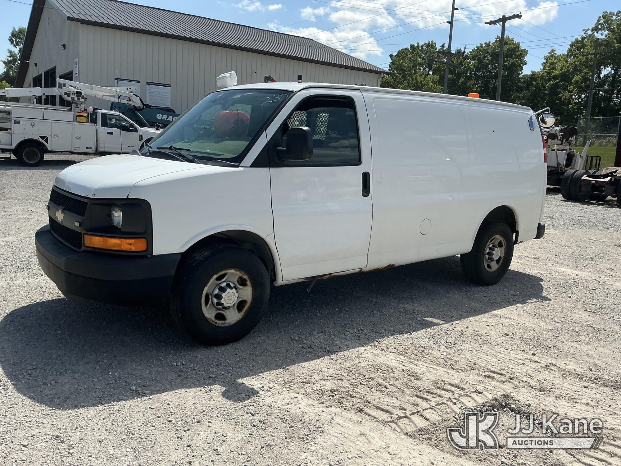 2013 Chevrolet Express G2500 Cargo Van