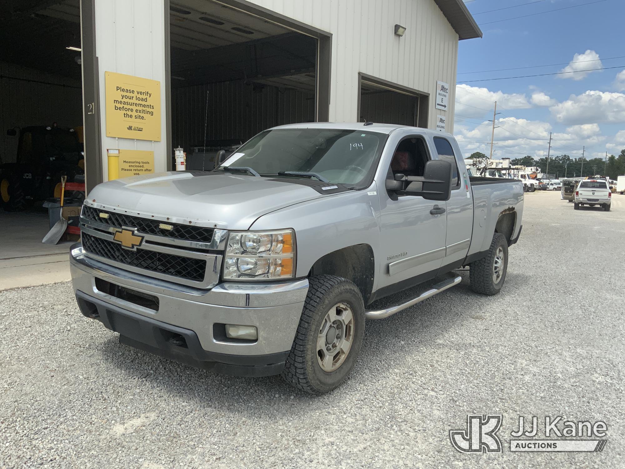 2012 Chevrolet Silverado 2500HD 4x4 Extended-Cab Pickup Truck
