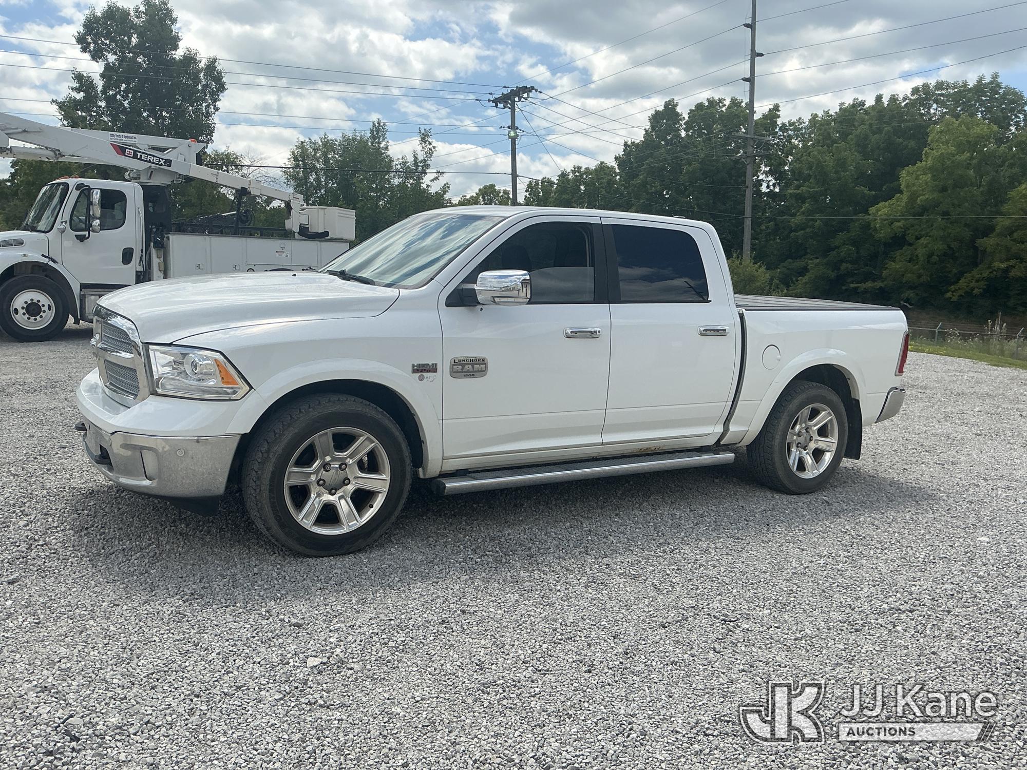 2015 RAM 1500 Crew-Cab Pickup Truck