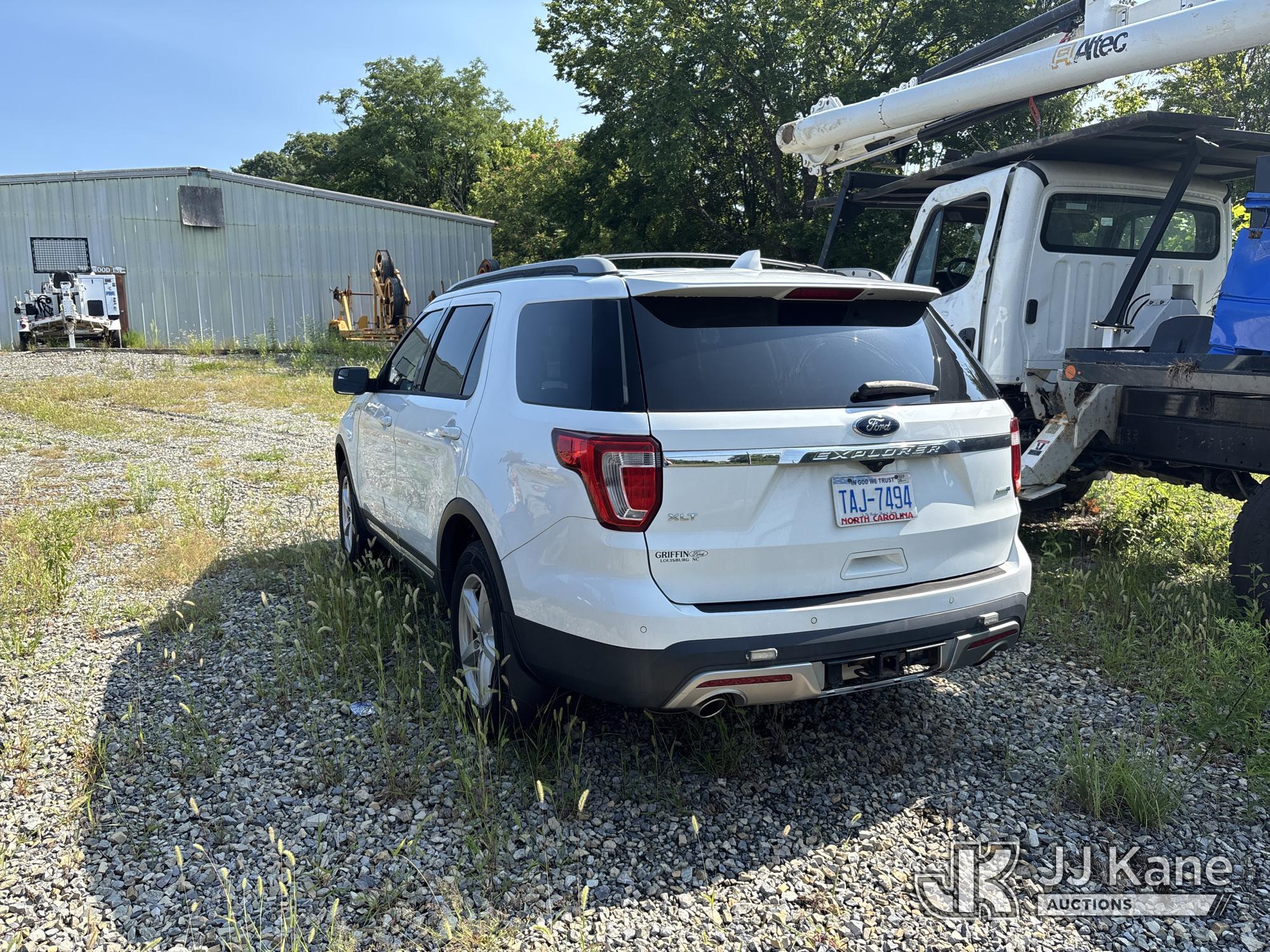 2016 Ford Explorer