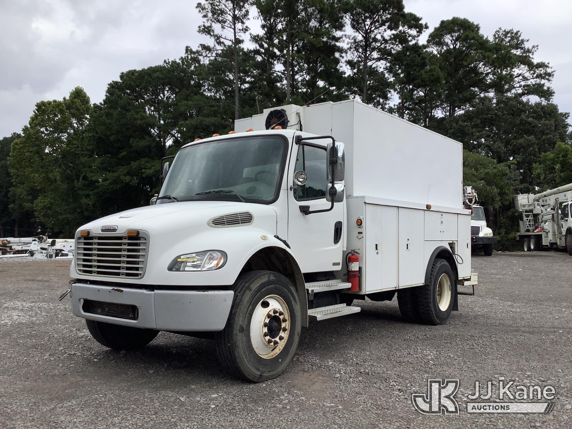 Photo of a 2005 Freightliner M2 106 Medium Duty