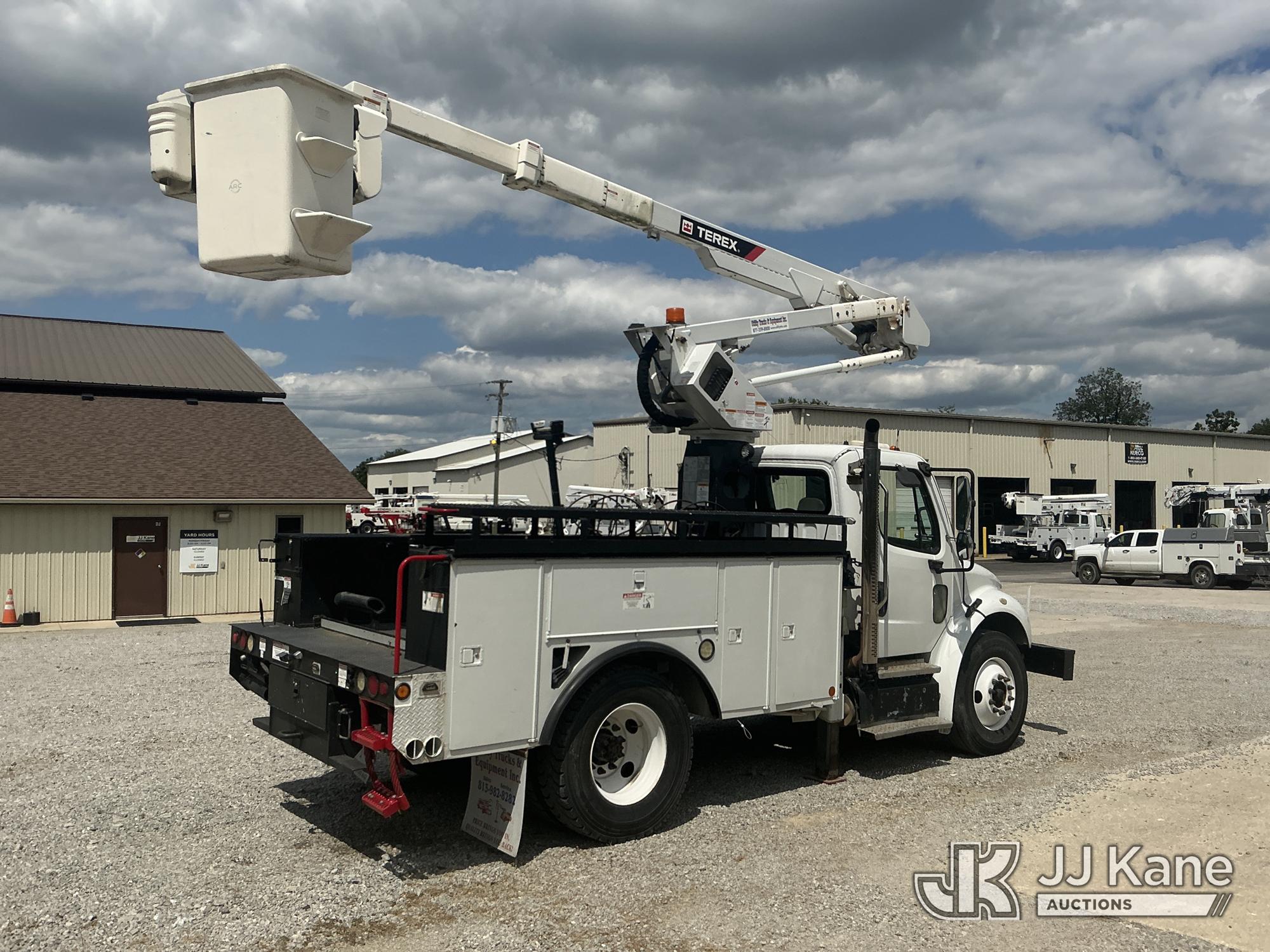 2013 Freightliner M2 106