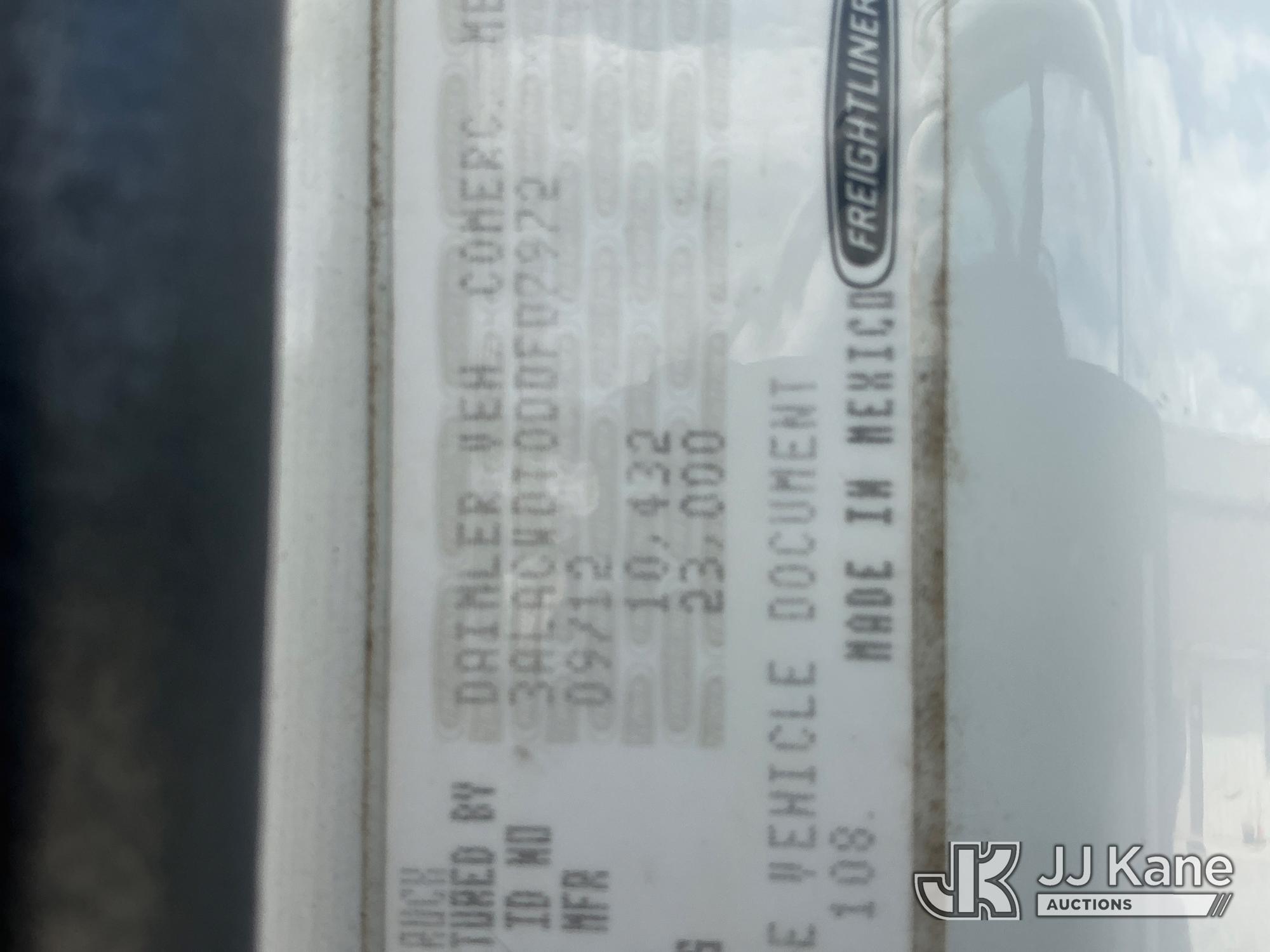 2013 Freightliner M2 106