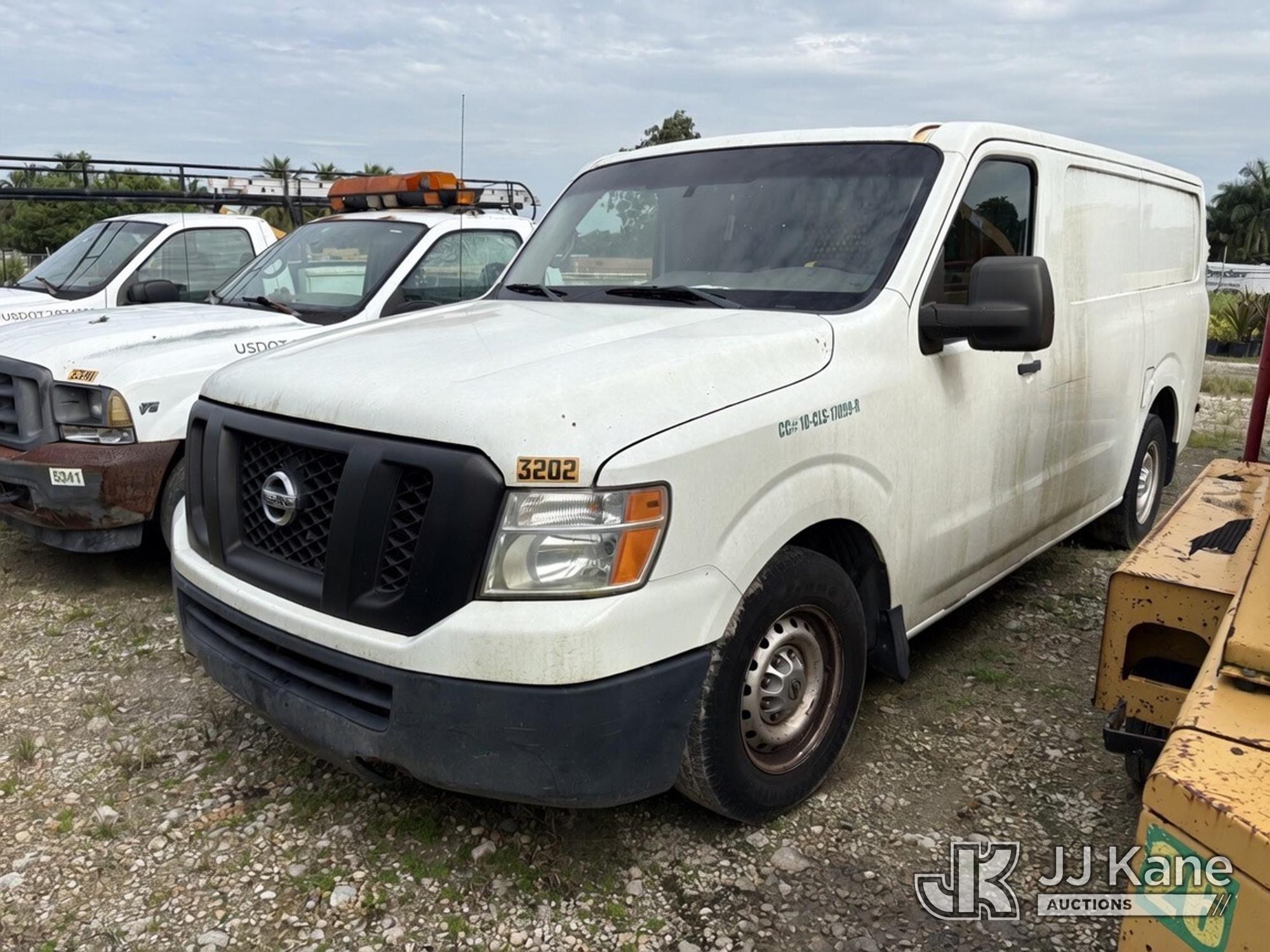 Photo of a 2014 Nissan NV Cargo